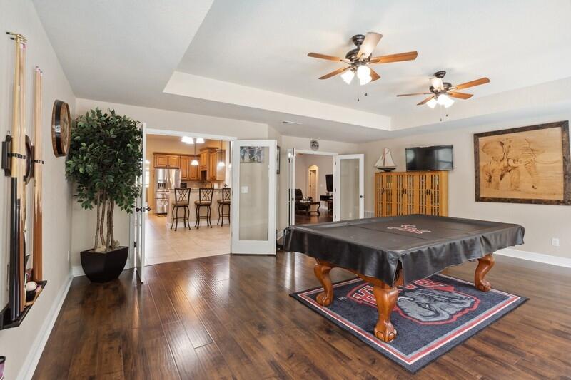 FOX VALLEY - Residential