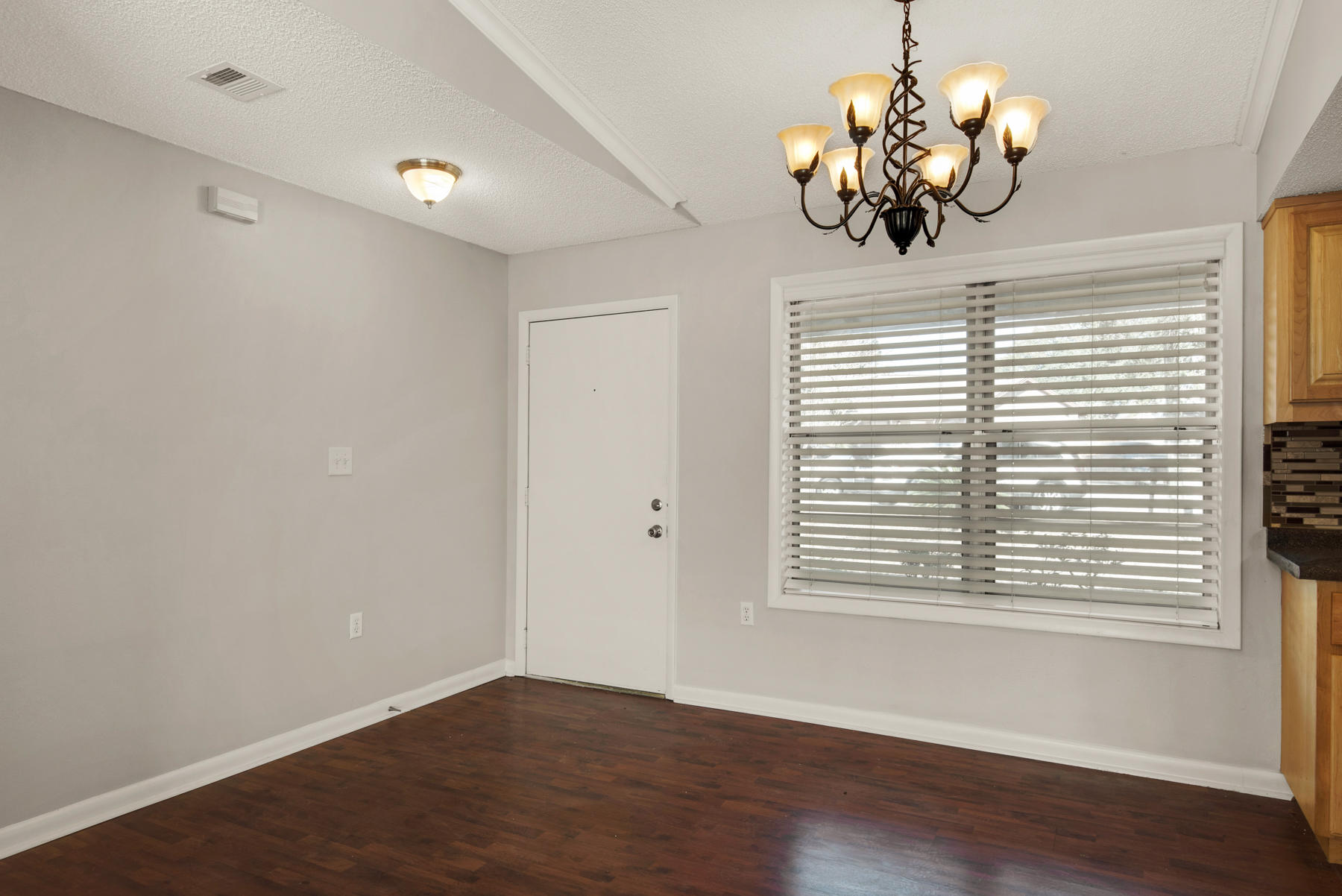 TANGLEWOOD S/D 1ST ADDN Lot 42 Block B - Residential