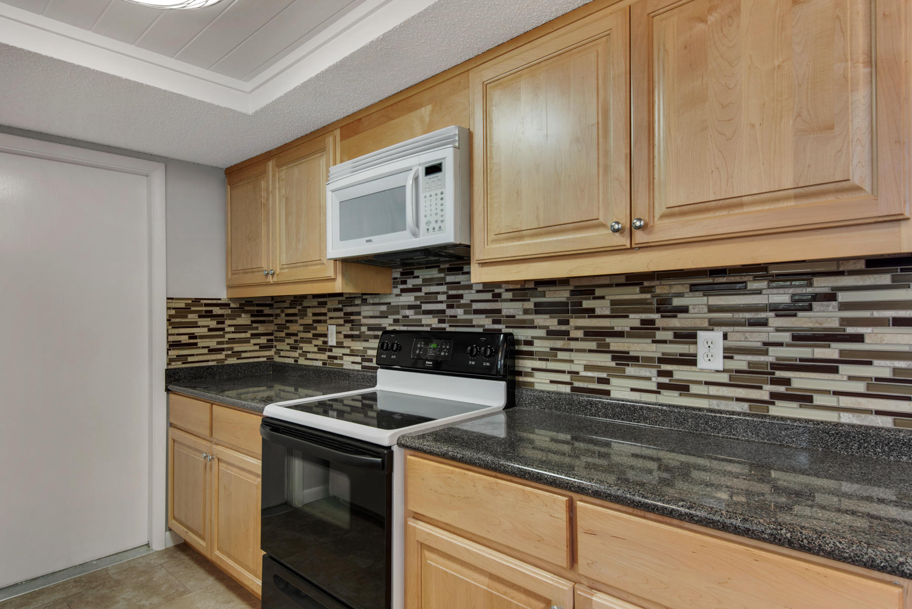 TANGLEWOOD S/D 1ST ADDN Lot 42 Block B - Residential