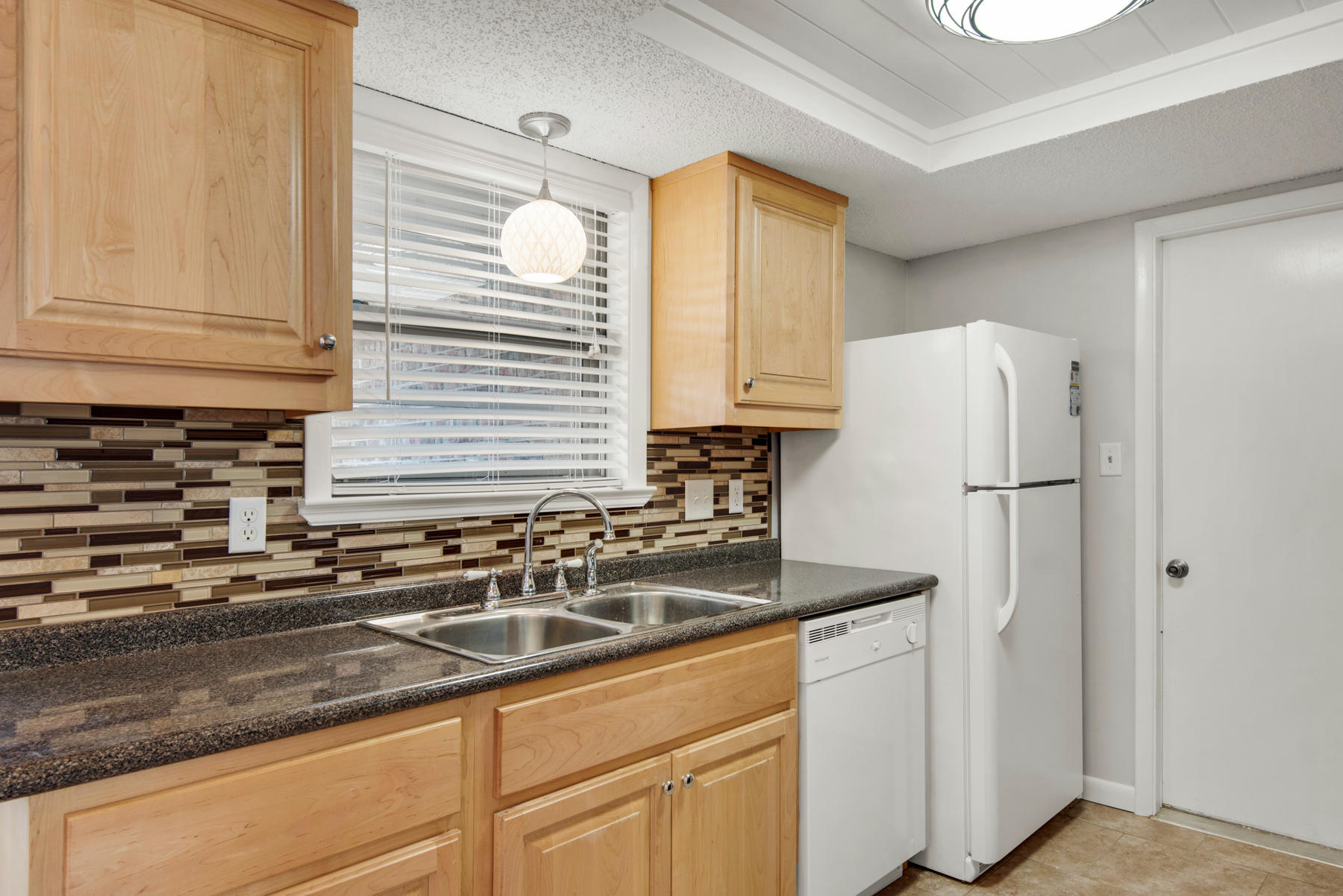 TANGLEWOOD S/D 1ST ADDN Lot 42 Block B - Residential