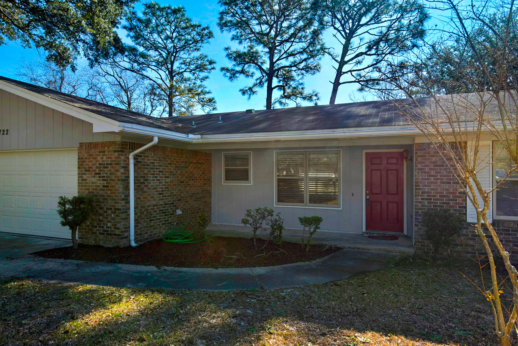 TANGLEWOOD S/D 1ST ADDN Lot 42 Block B - Residential