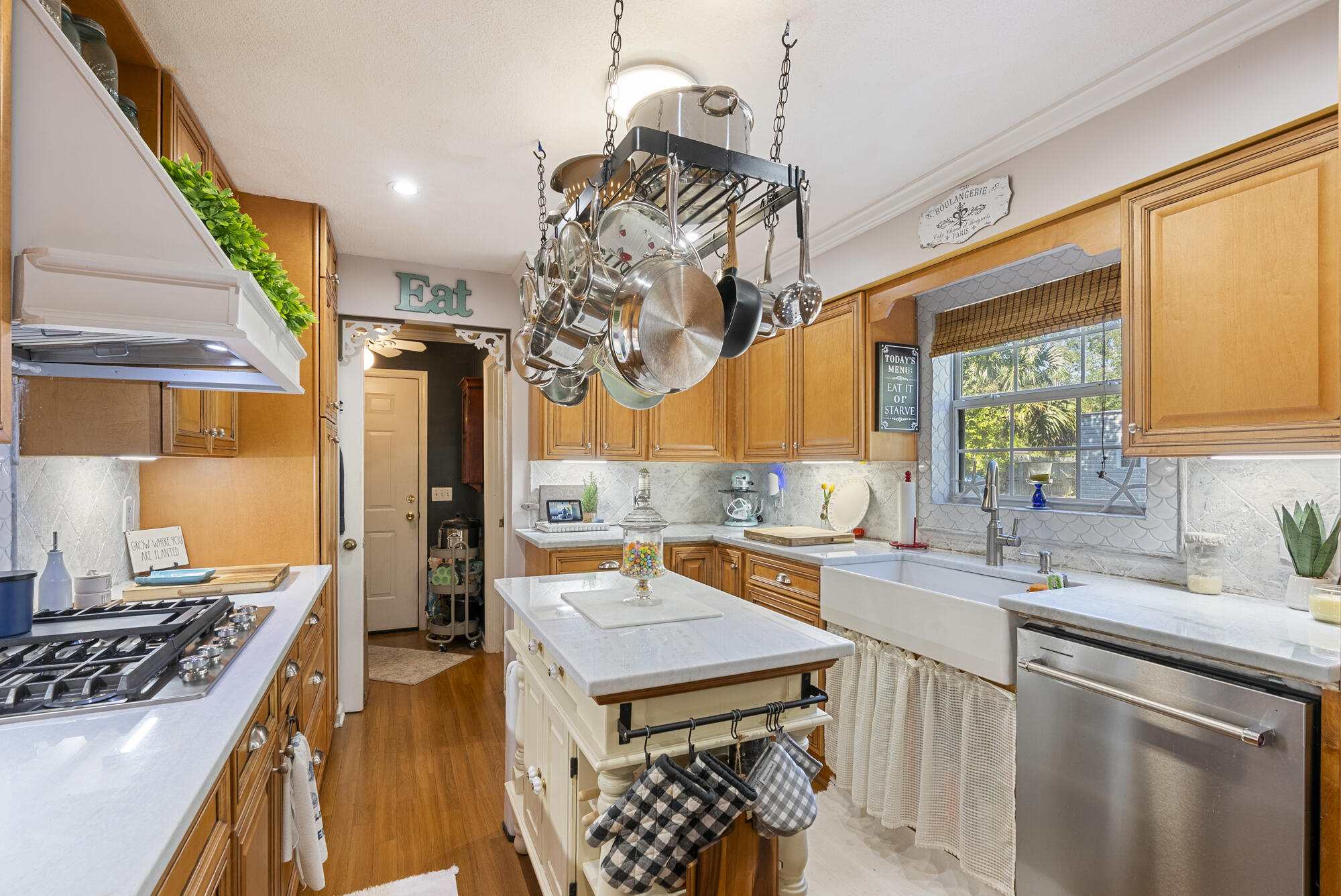 NO RECORDED SUBDIVISION - Residential