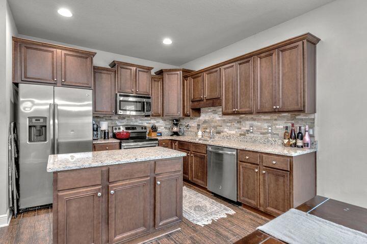 HAMMOCK BAY - Residential