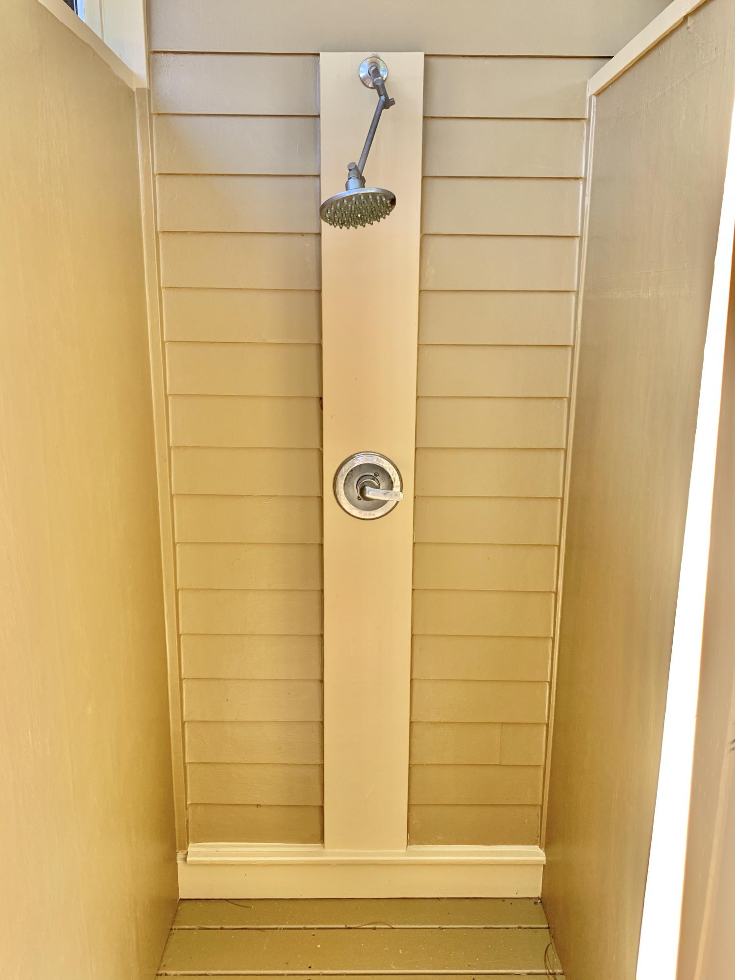 CRYSTAL LAKE - Residential