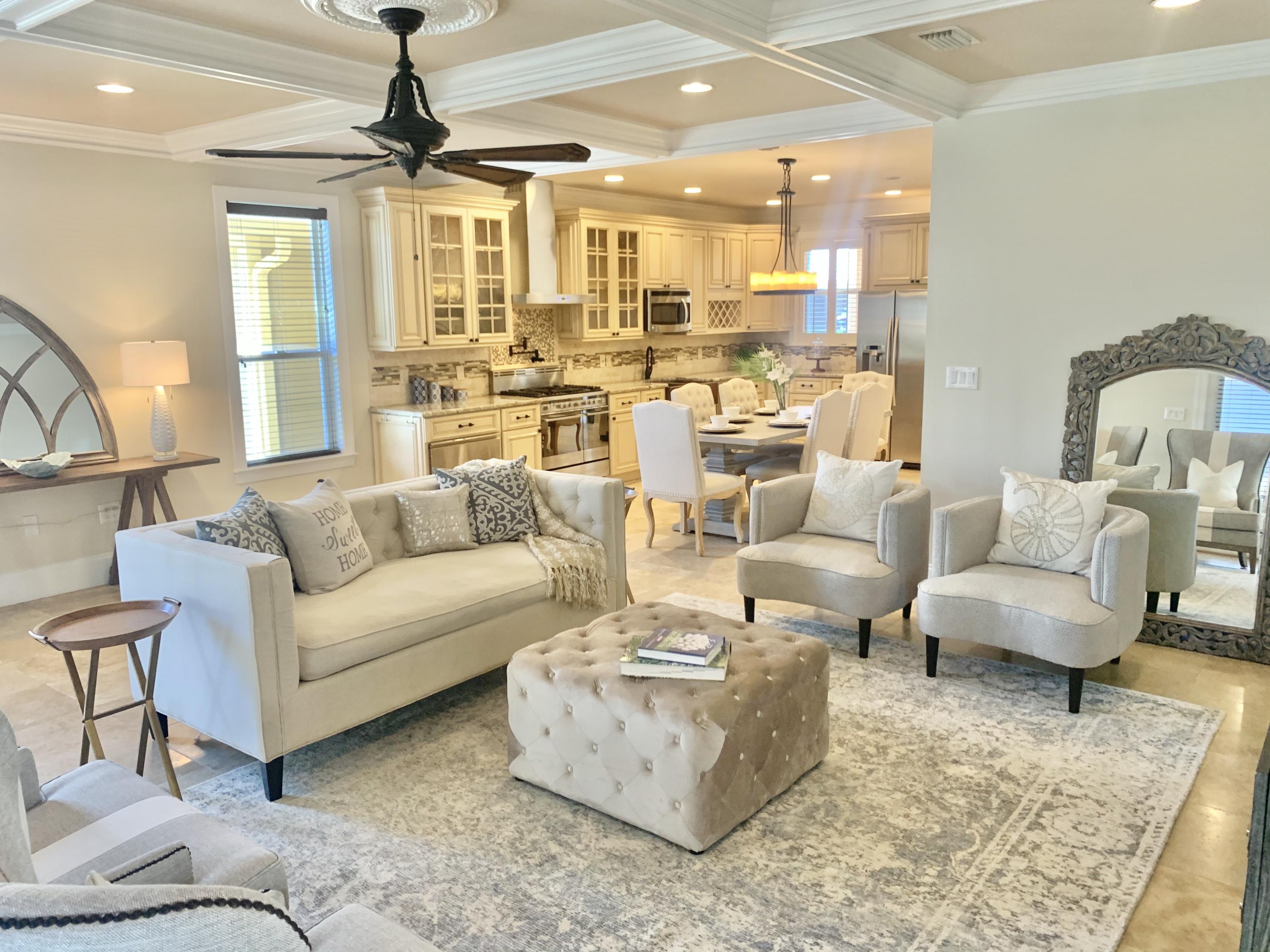 CRYSTAL LAKE - Residential