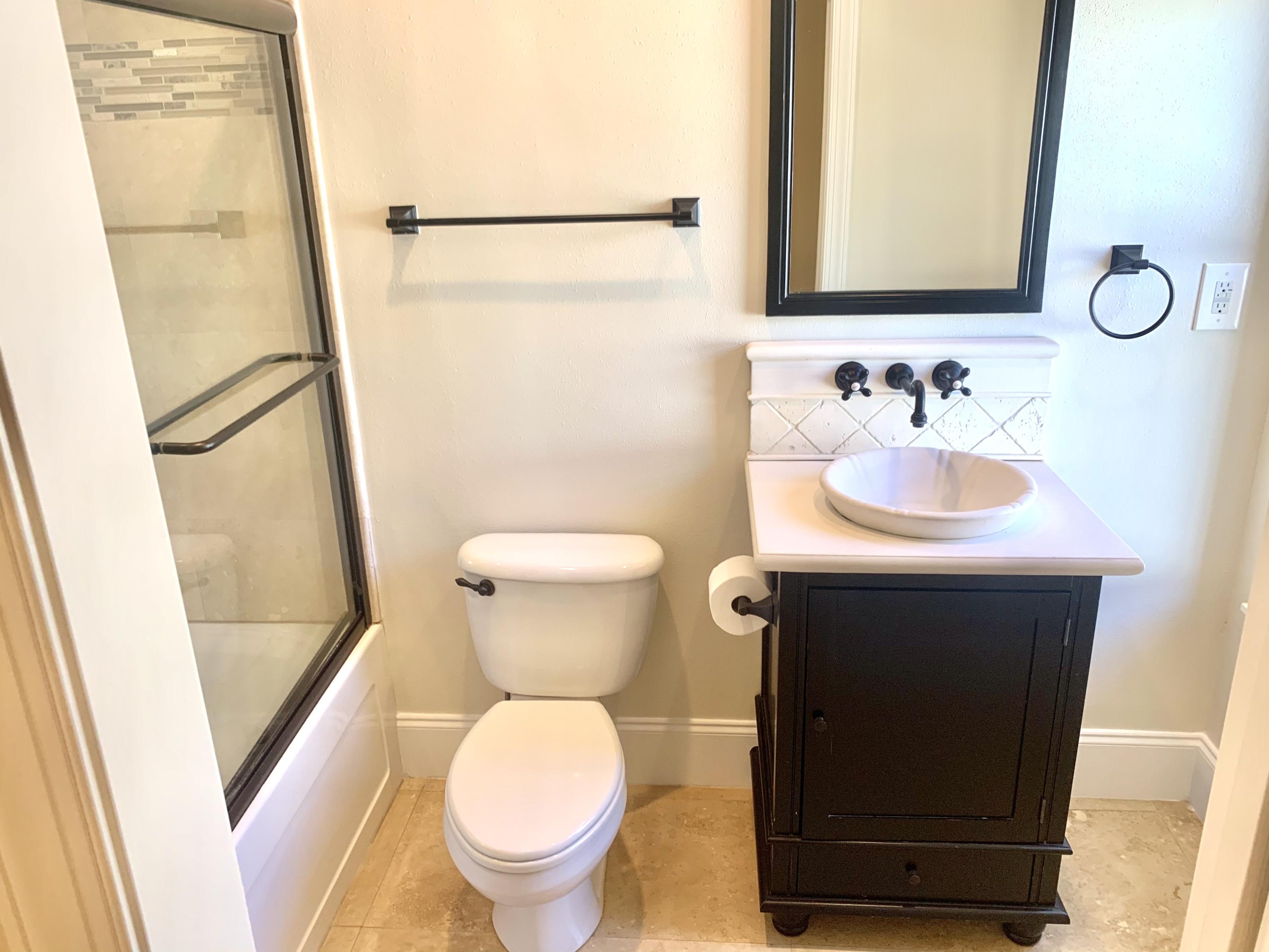 CRYSTAL LAKE - Residential