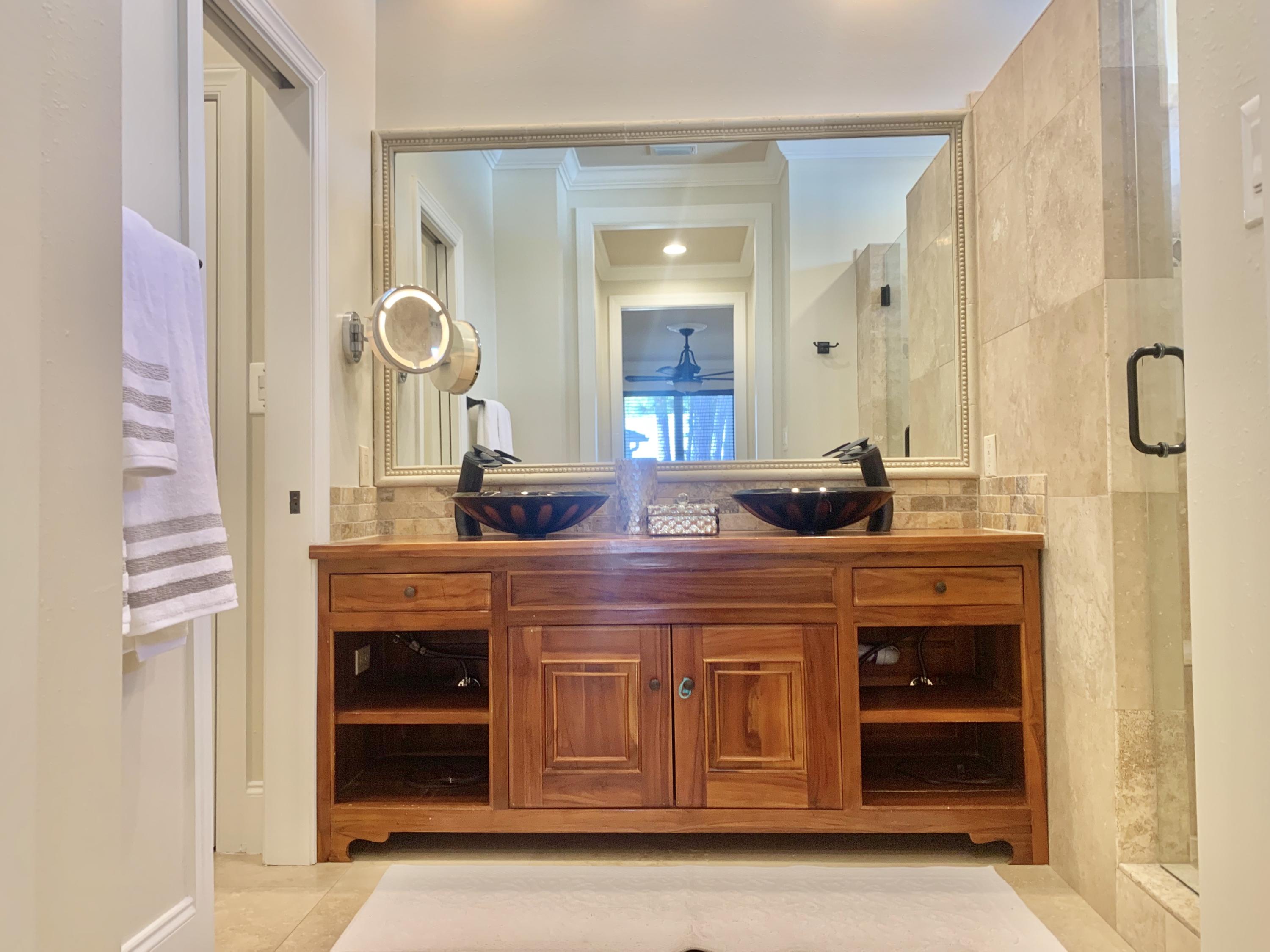 CRYSTAL LAKE - Residential