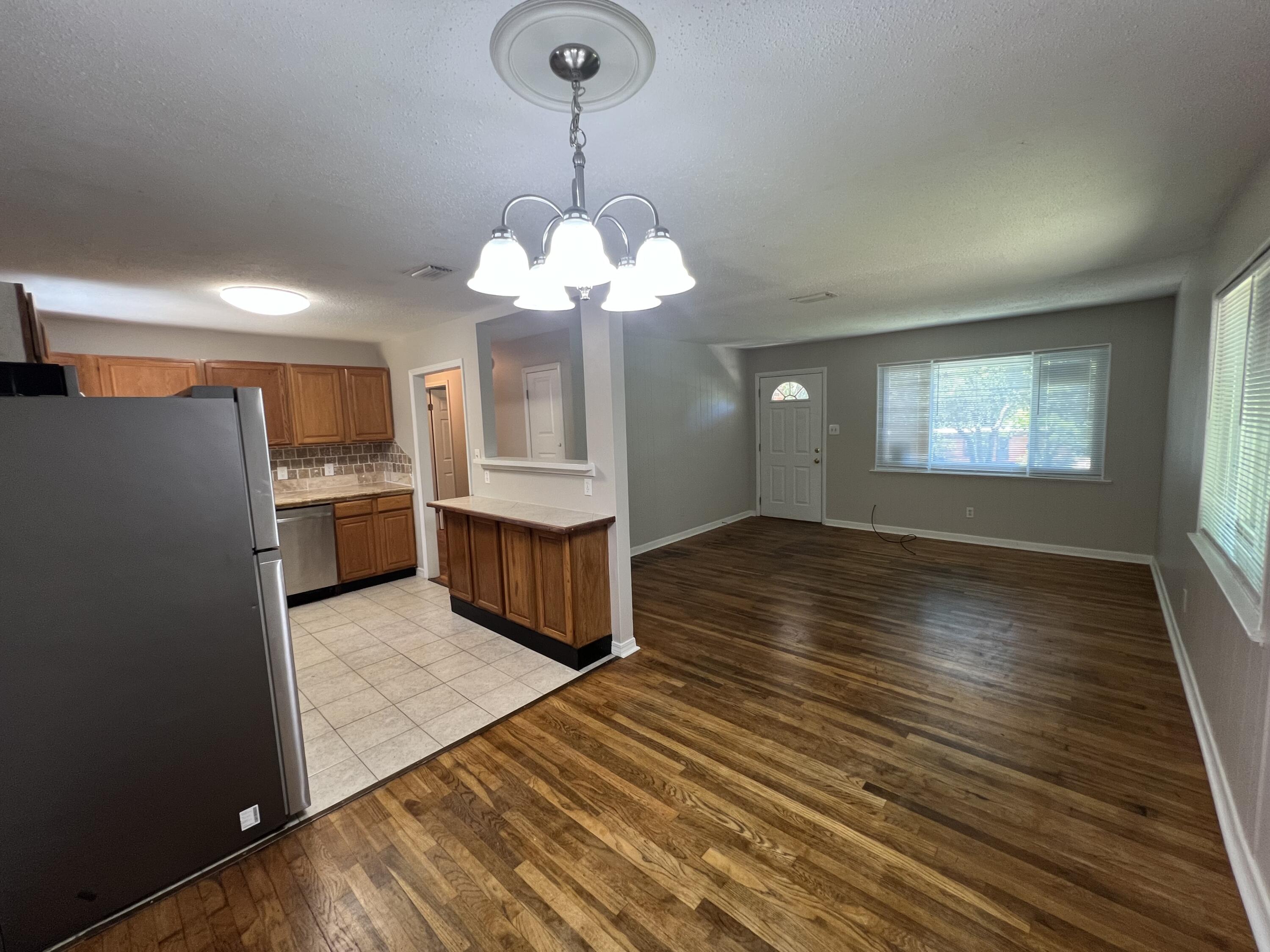 CHOCTAW 2ND ADDN - Residential Lease