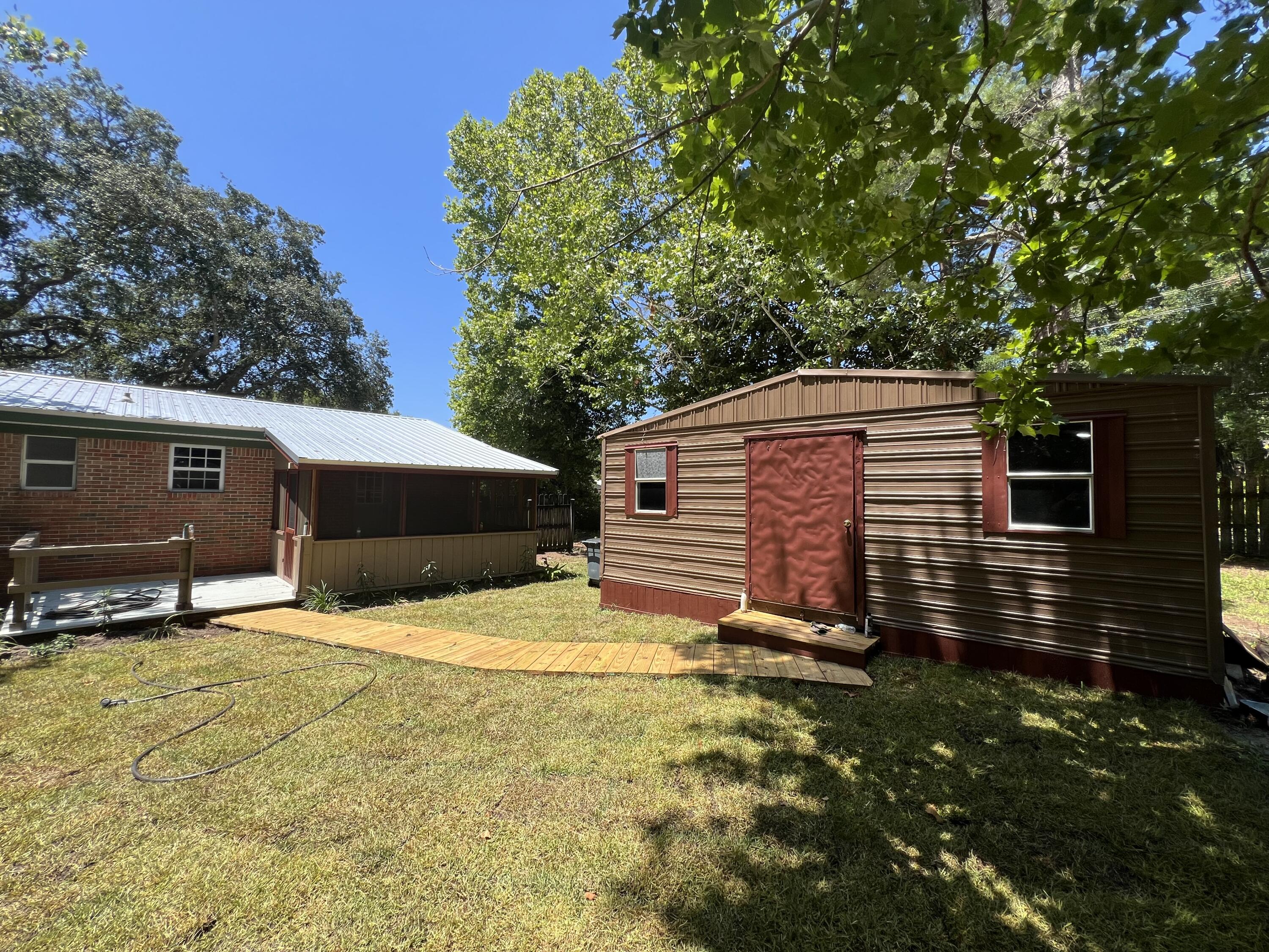 CHOCTAW 2ND ADDN - Residential Lease