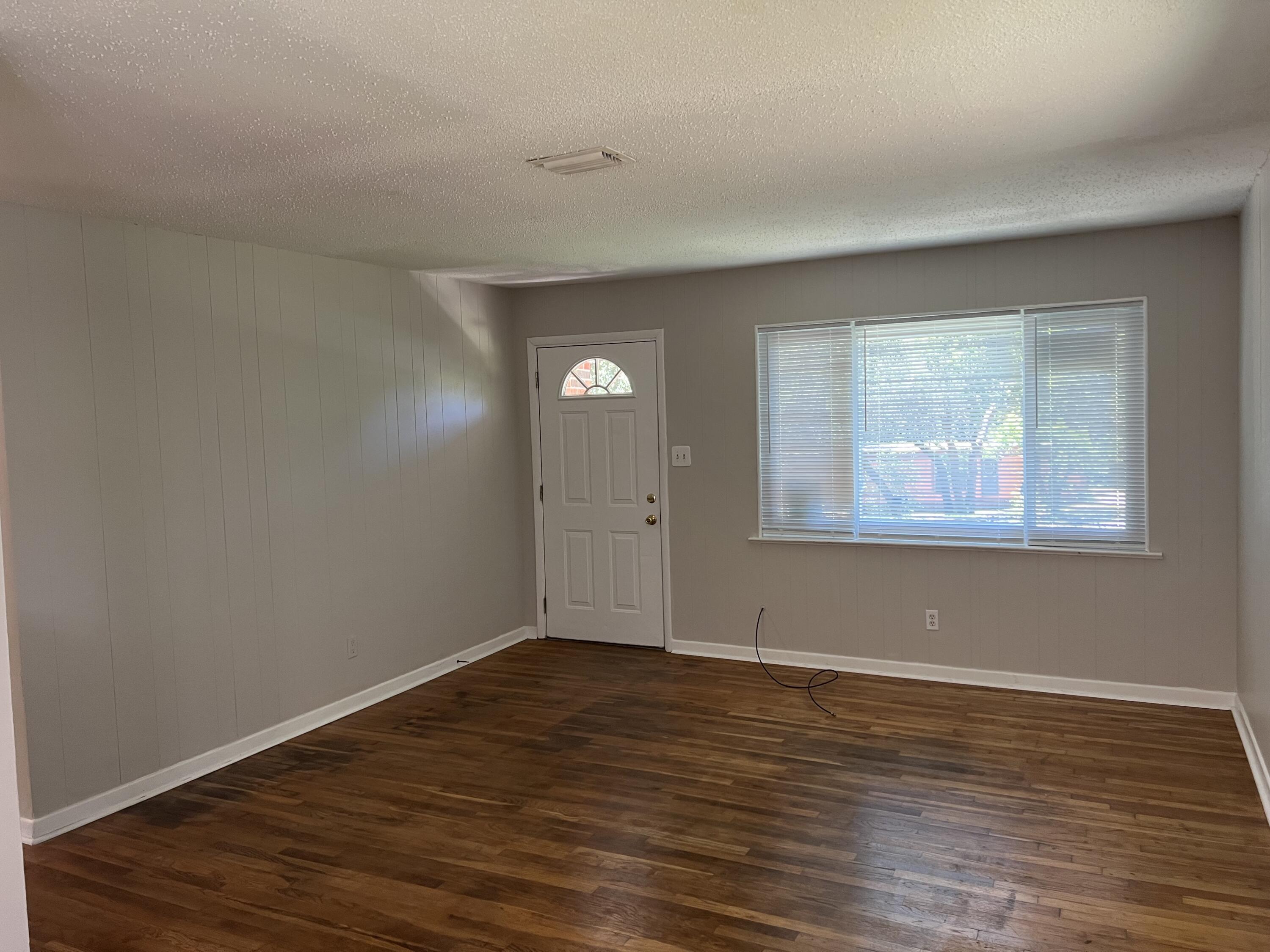 CHOCTAW 2ND ADDN - Residential Lease