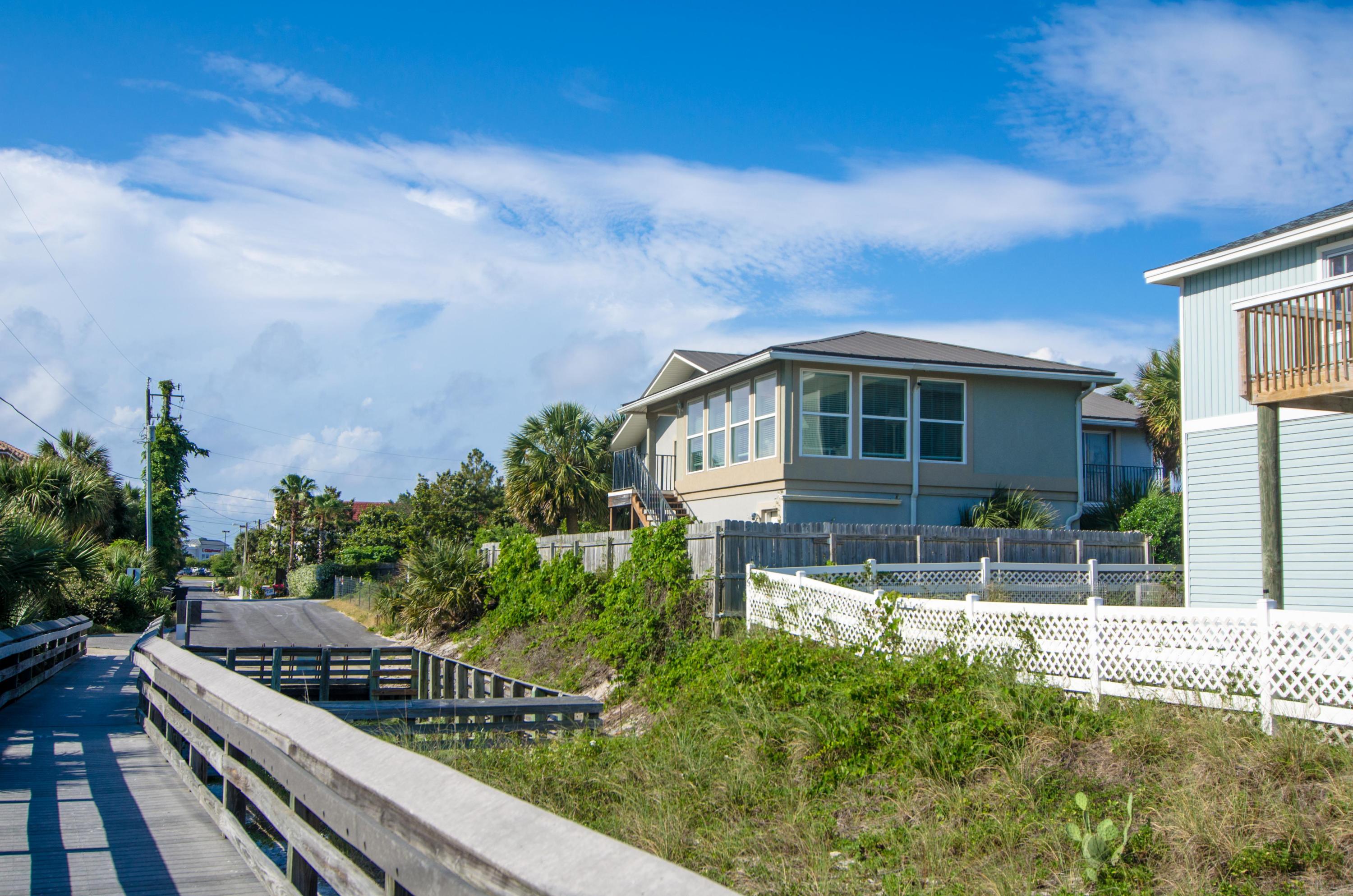 SANDPIPER BEACH COLONY UNREC - Residential