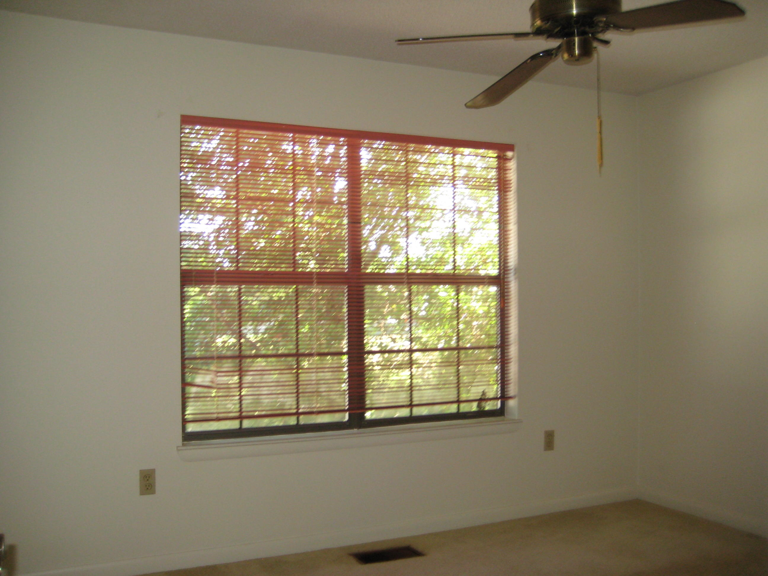 SANDALWOOD MANOR T/H - Residential