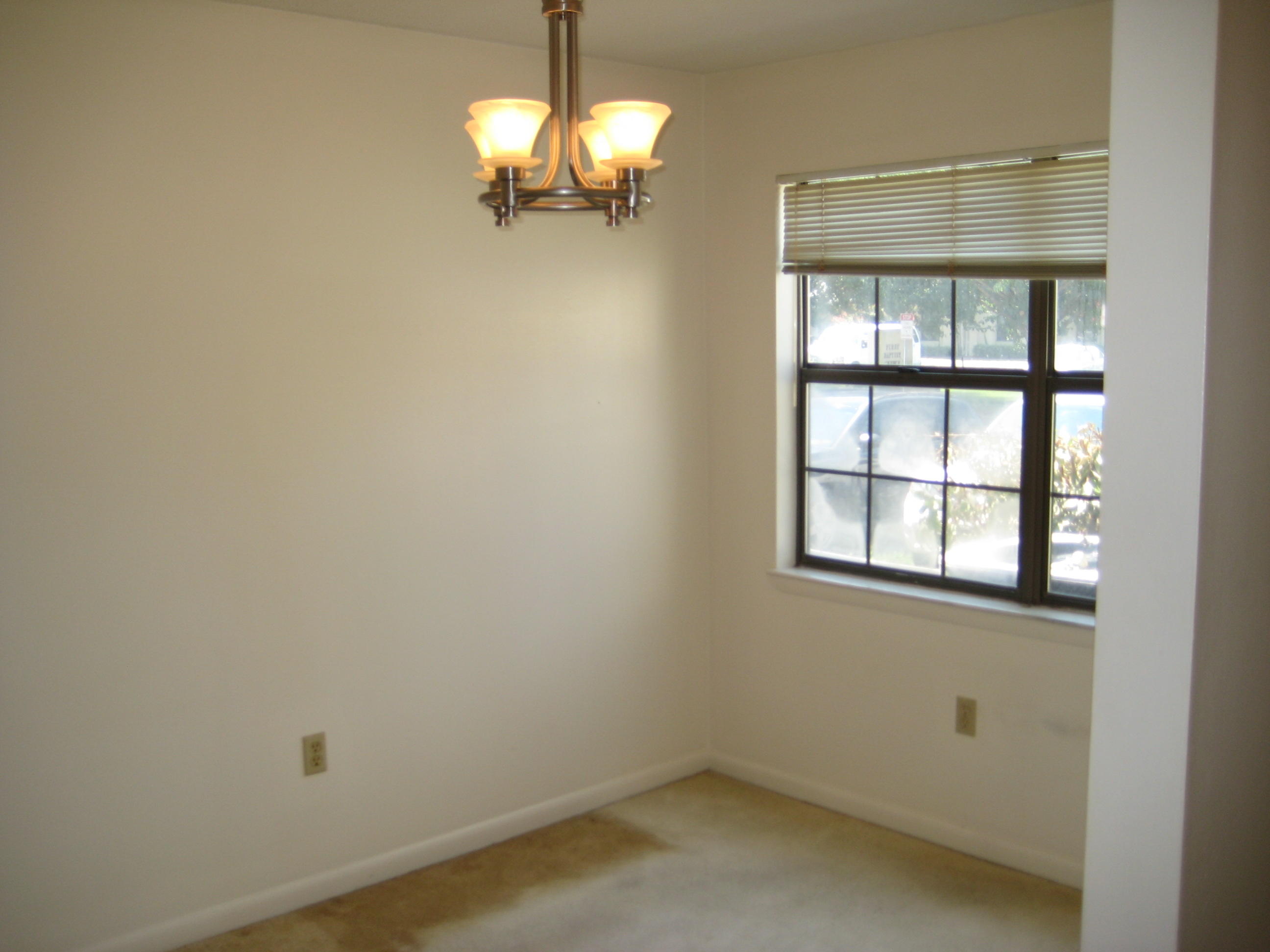 SANDALWOOD MANOR T/H - Residential