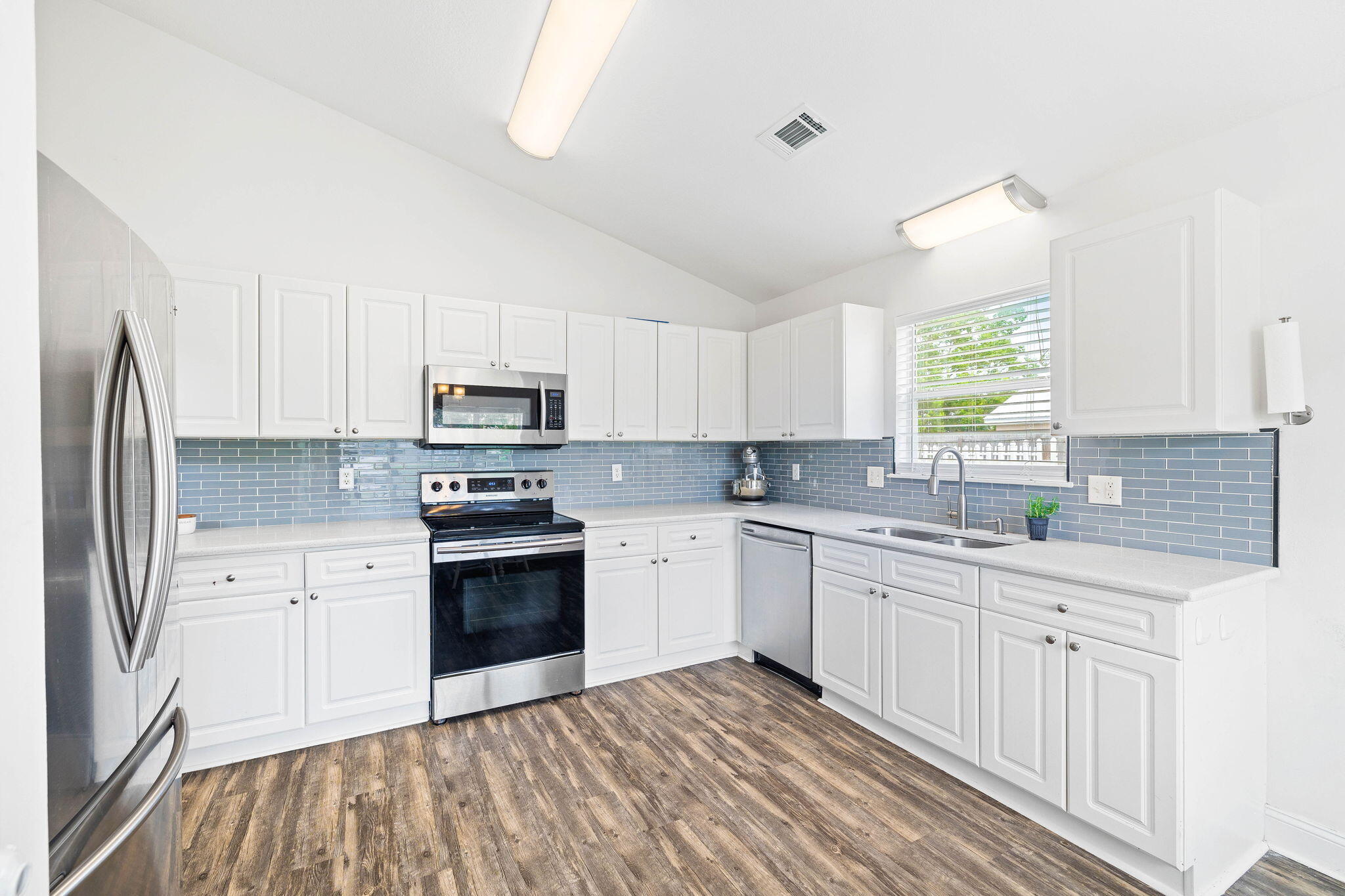 HIDDEN HARBOR ESTATES - Residential