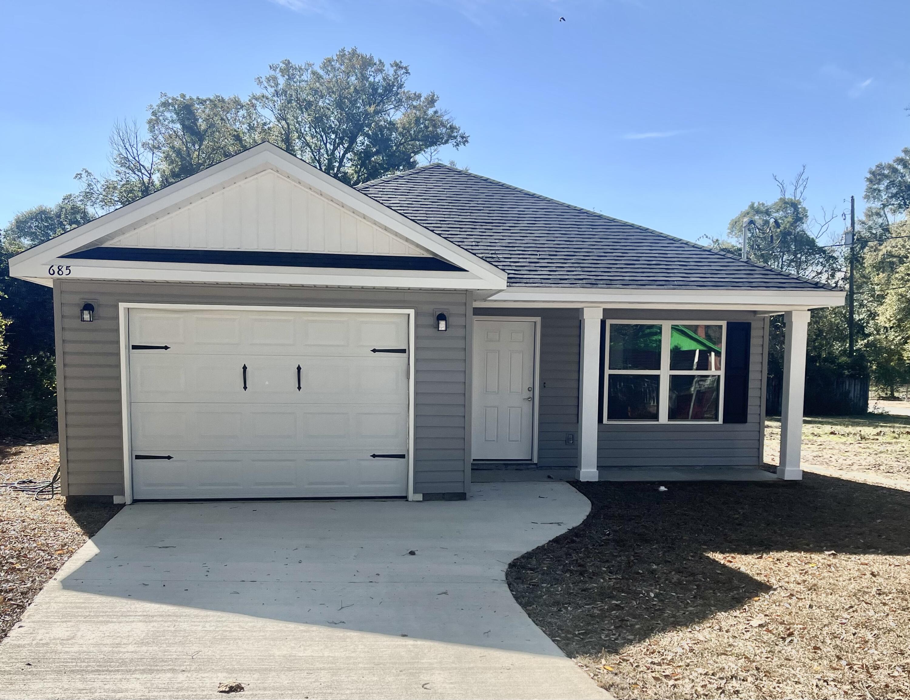 New construction! Open floor plan. Granite countertops in kitchen, cultured marble tops in bathrooms. LVP throughout entire house. Fenced in backyard.Perfect home for your family!! Buyer incentives!Seller will pay most closing costs.