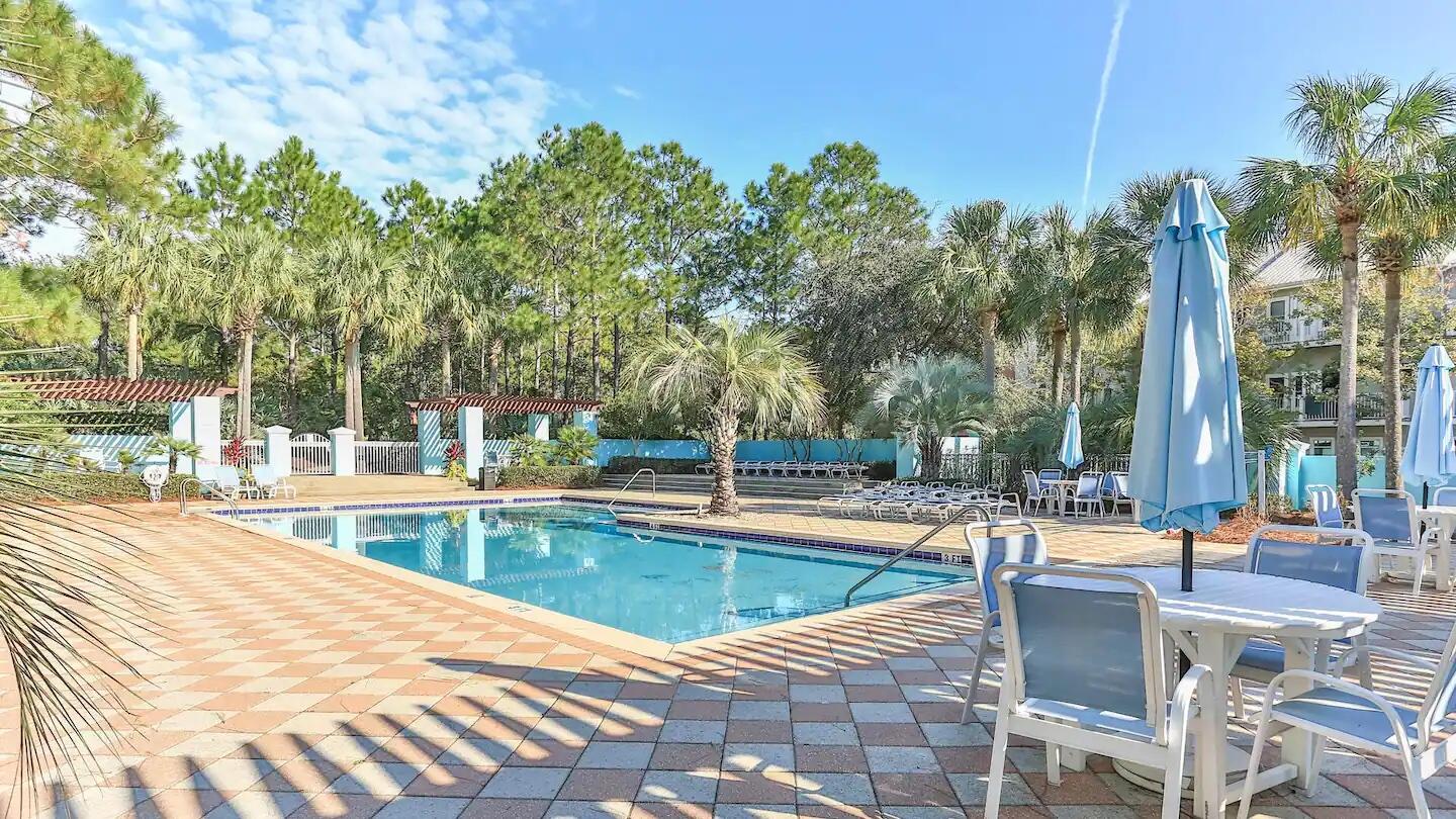 GULF PLACE - Residential