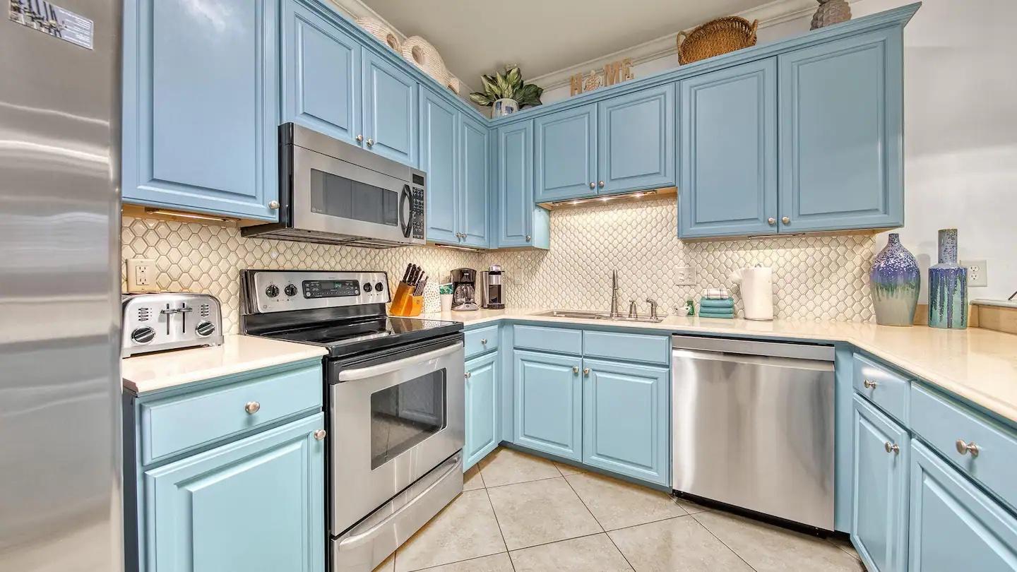 GULF PLACE - Residential