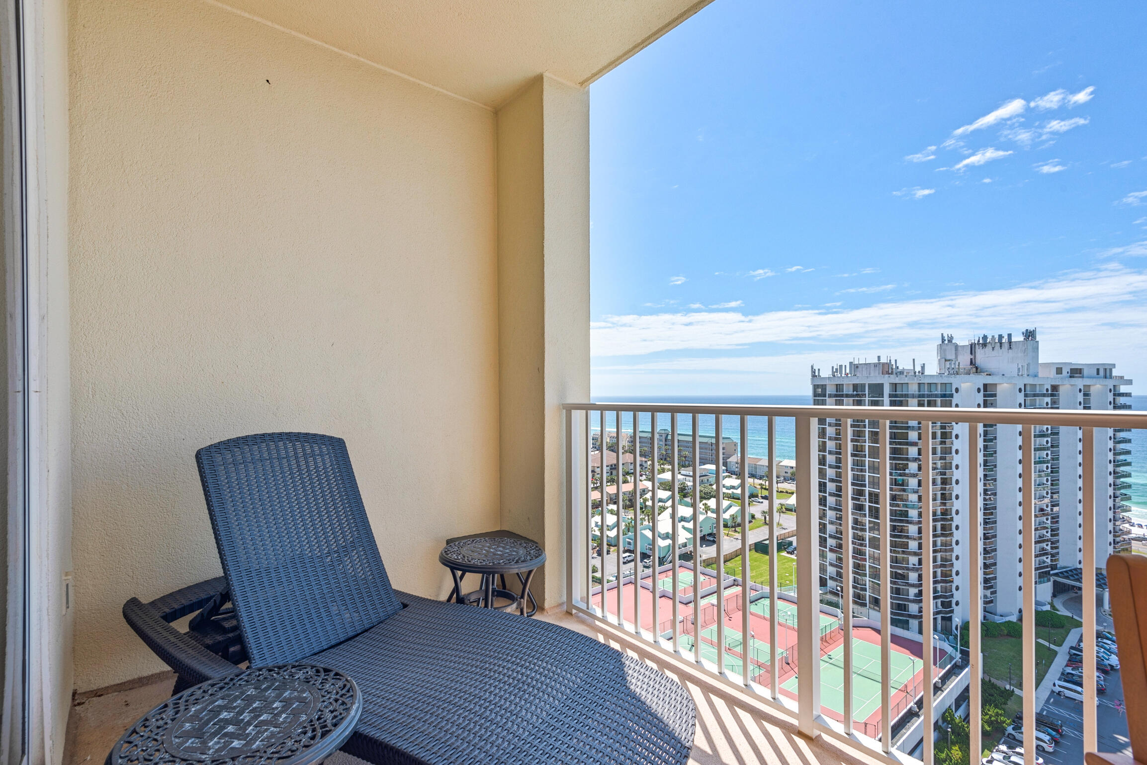 ARIEL DUNES - Residential
