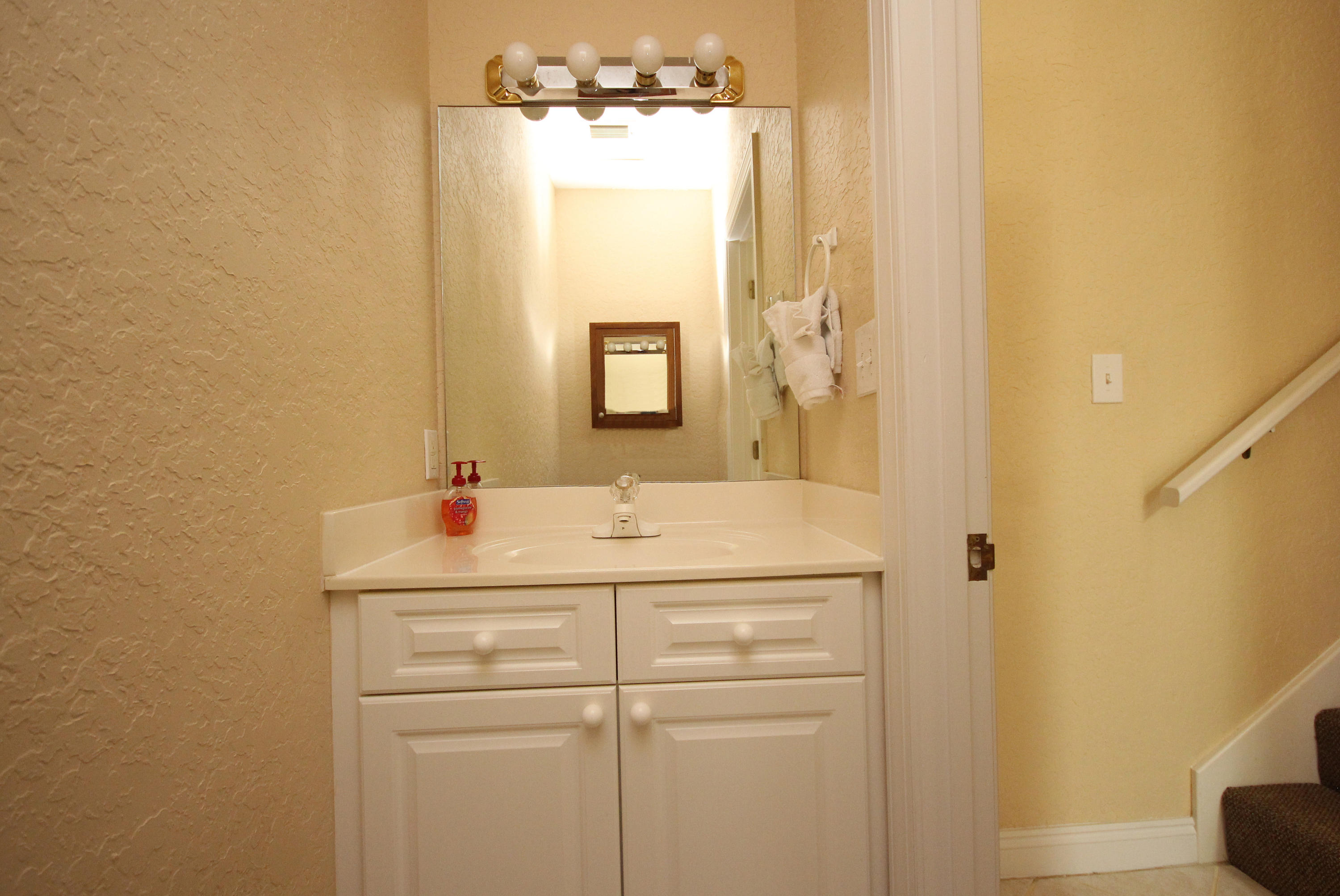 COURTYARD AT GULF PLACE - Residential