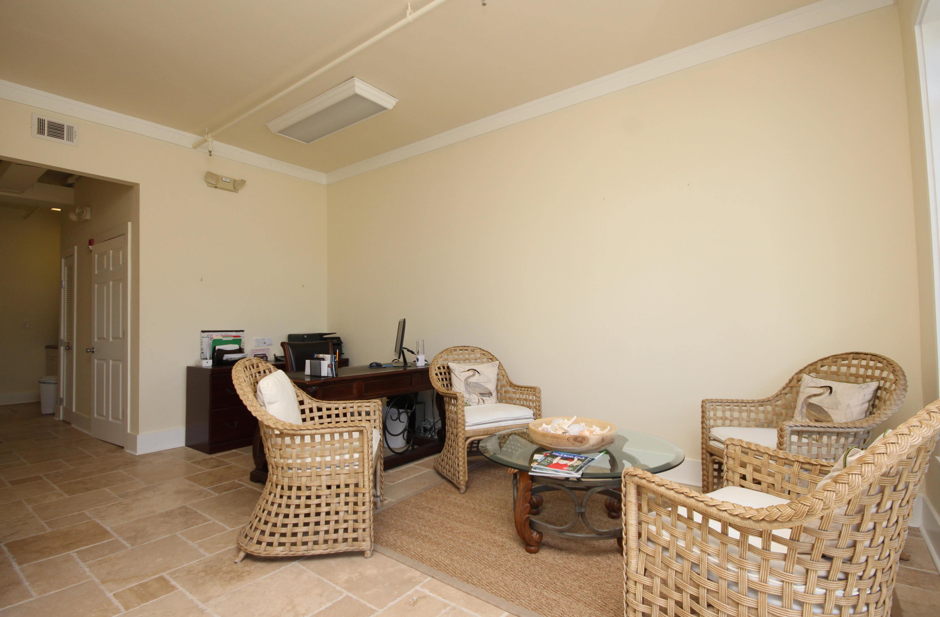 COURTYARD AT GULF PLACE - Residential