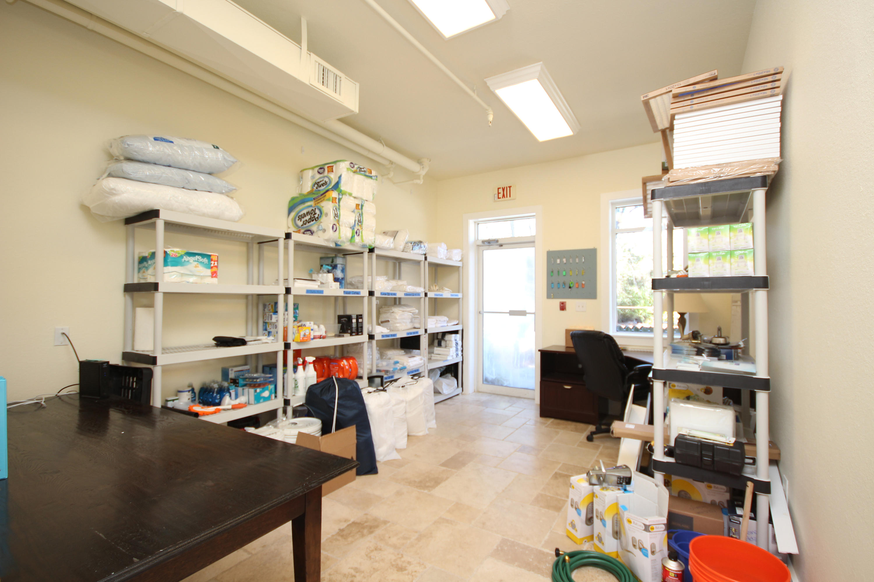 COURTYARD AT GULF PLACE - Residential