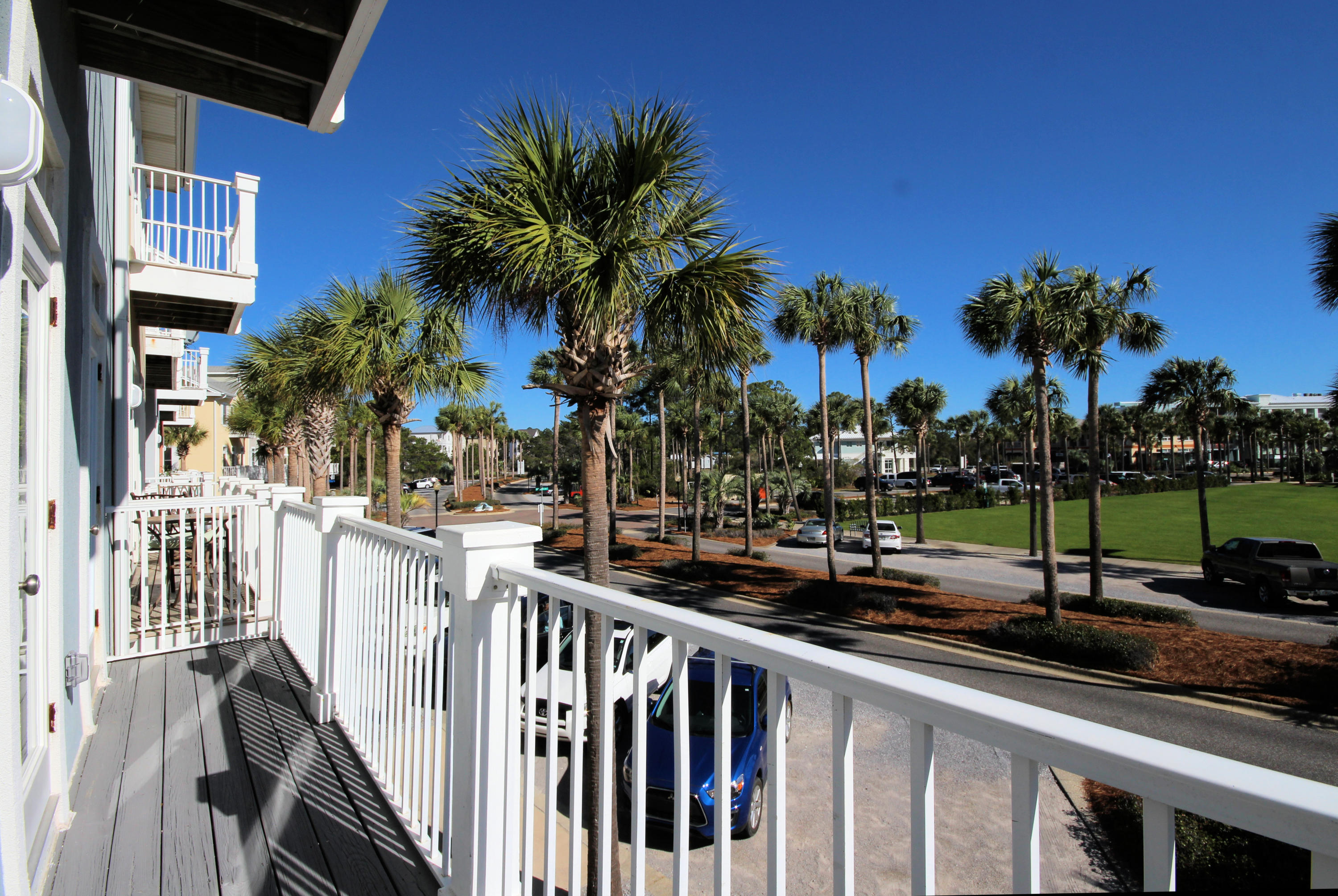 COURTYARD AT GULF PLACE - Residential