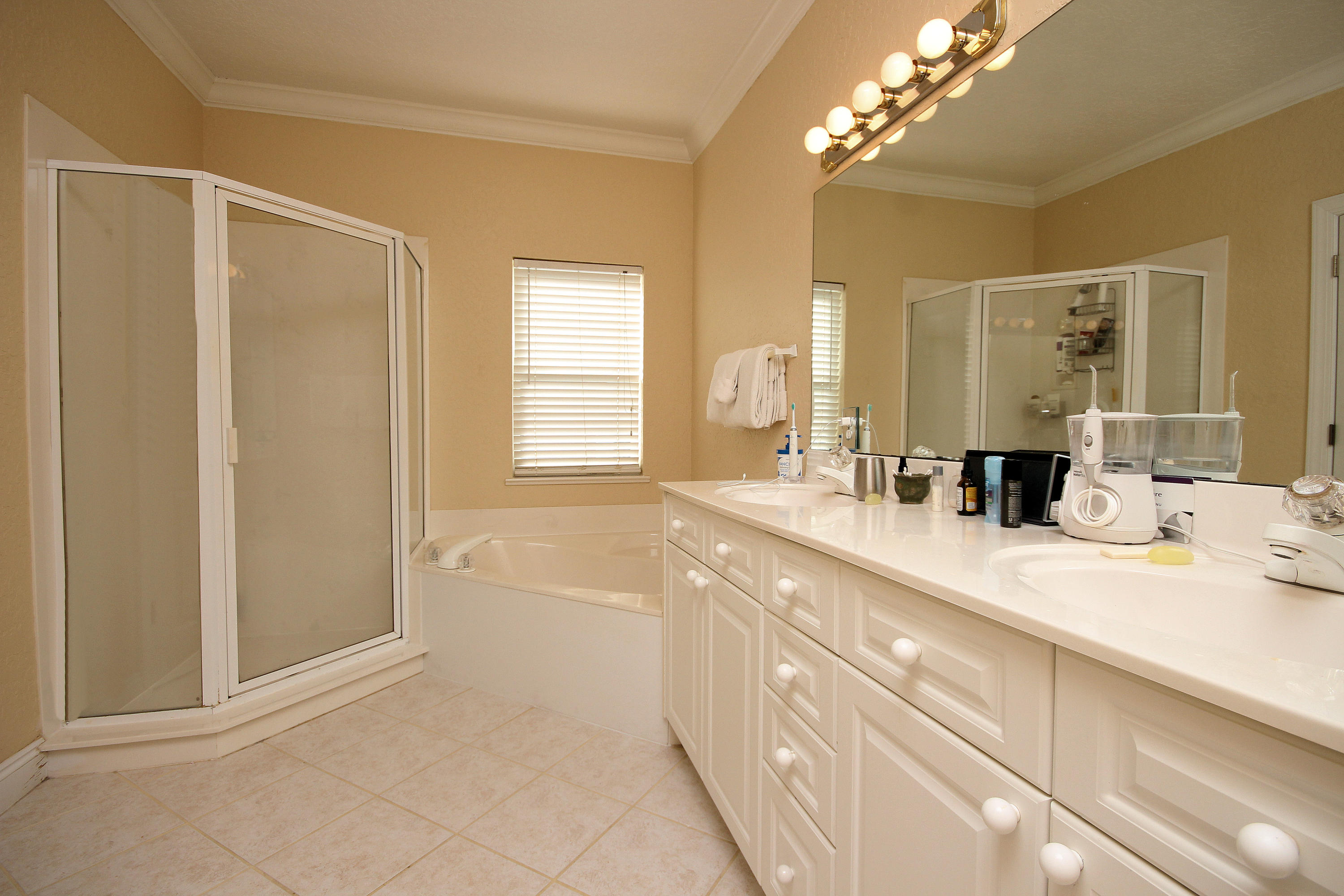 COURTYARD AT GULF PLACE - Residential