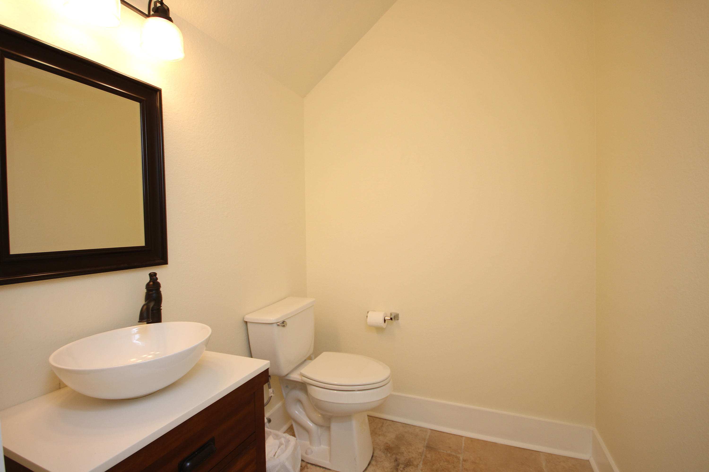 COURTYARD AT GULF PLACE - Residential