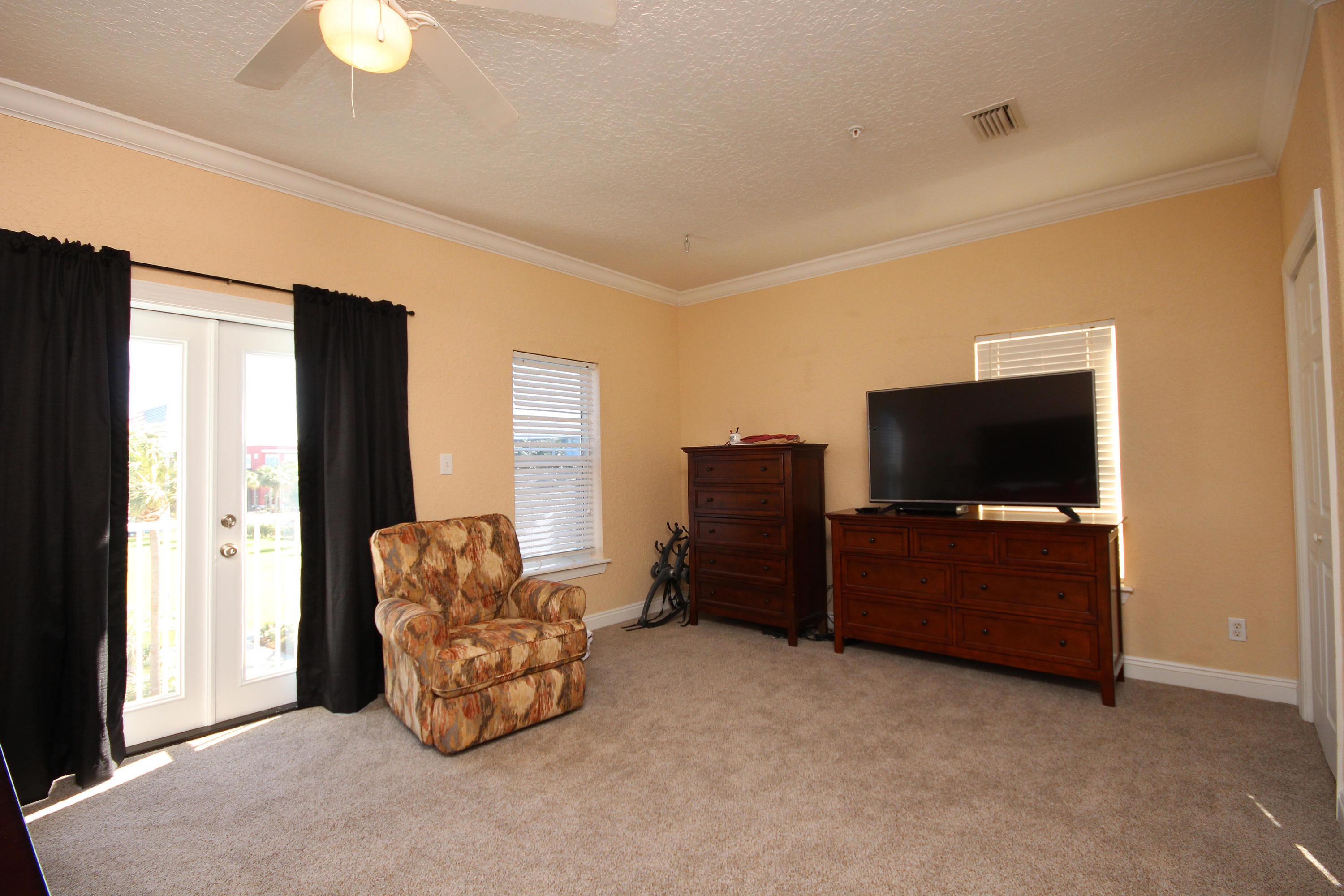 COURTYARD AT GULF PLACE - Residential