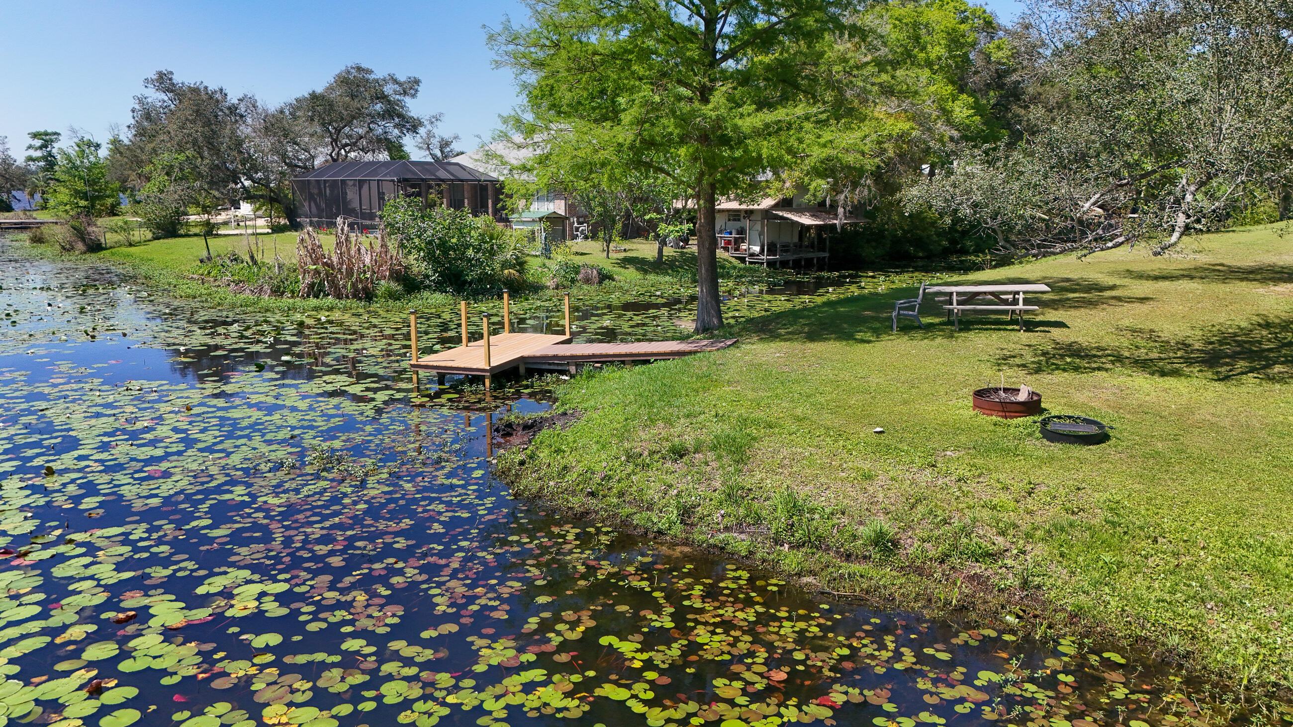 DEERPOINT ESTATES - Residential