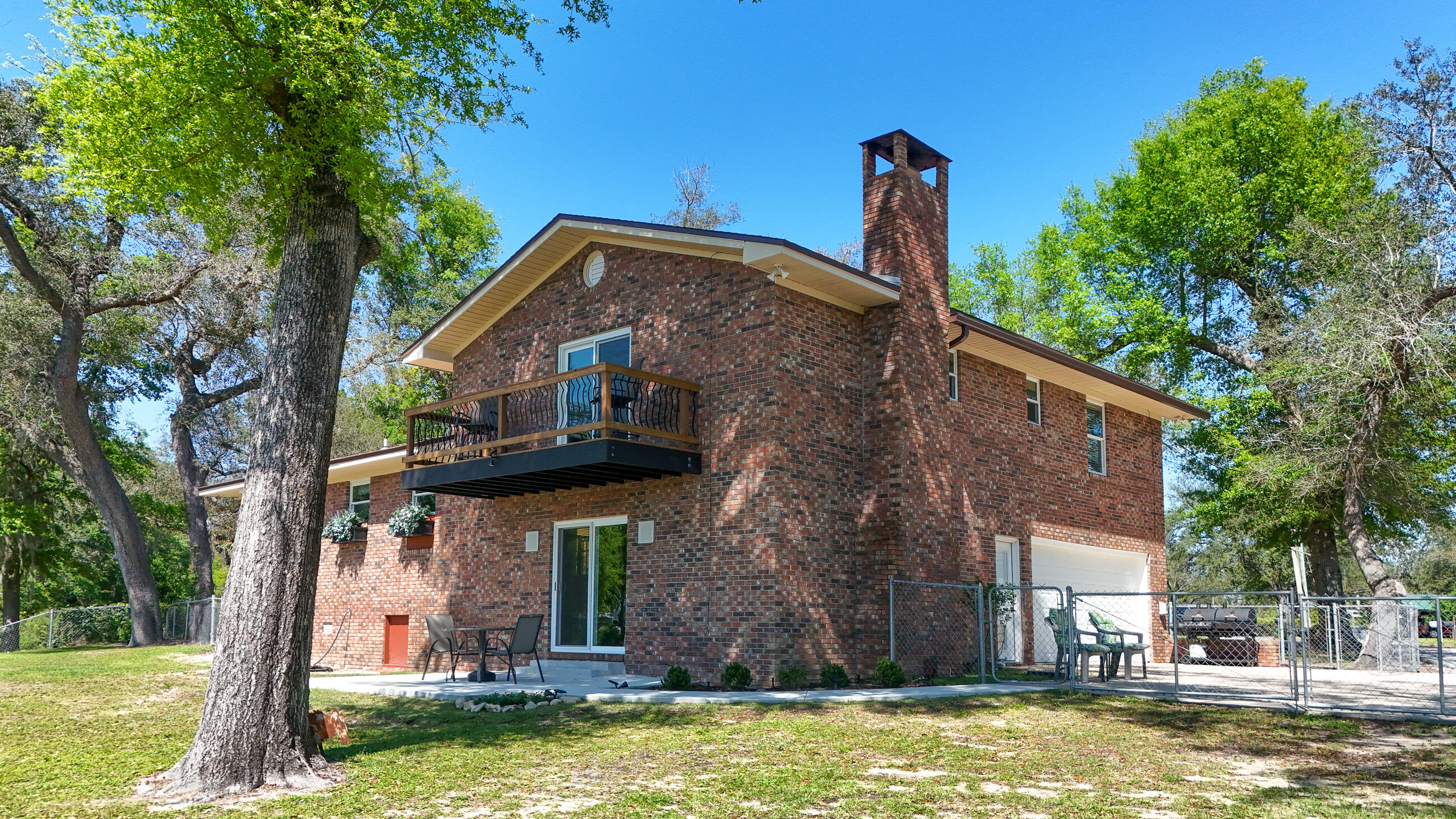 DEERPOINT ESTATES - Residential