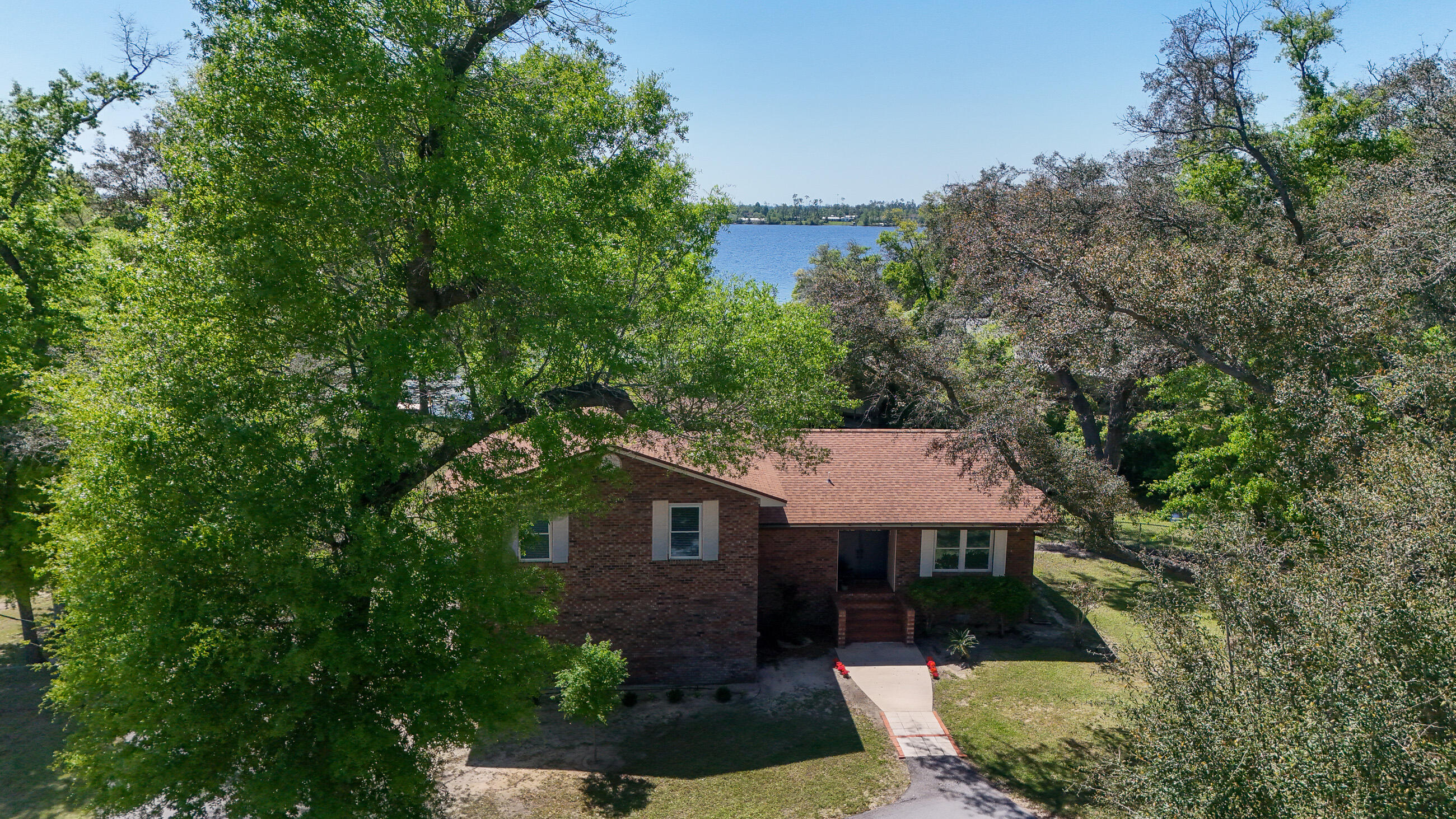 DEERPOINT ESTATES - Residential