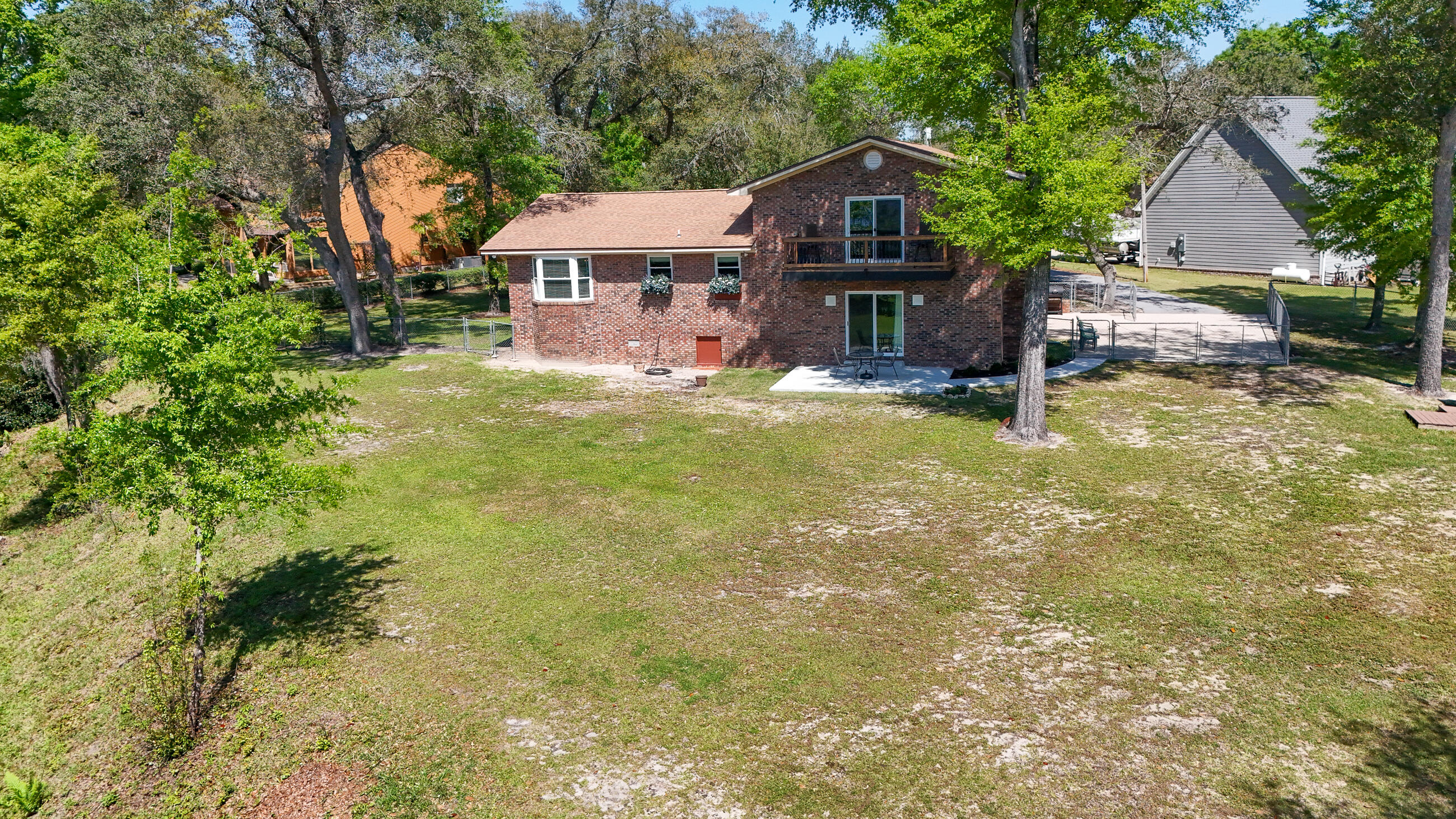 DEERPOINT ESTATES - Residential