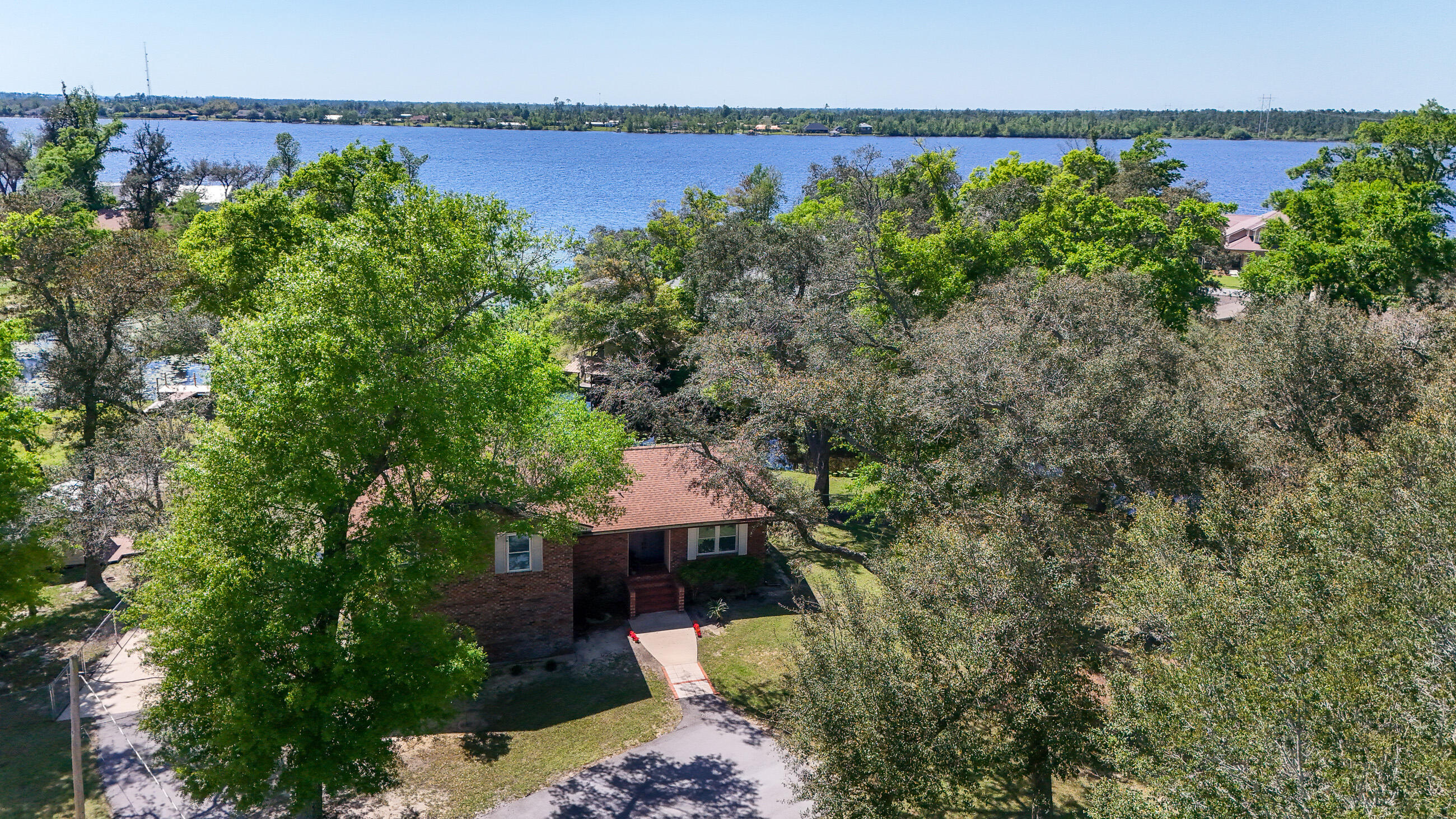 DEERPOINT ESTATES - Residential