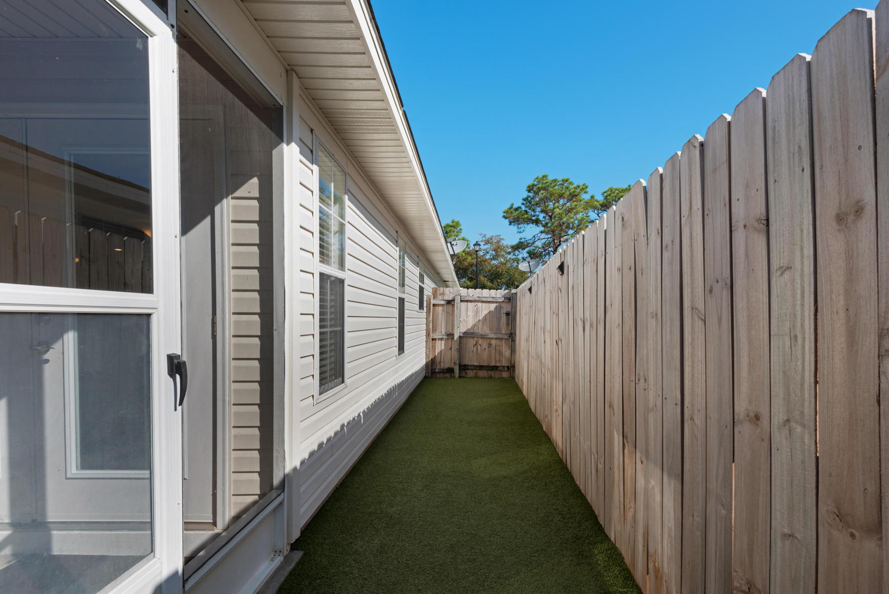 EMERALD ESTATES - Residential