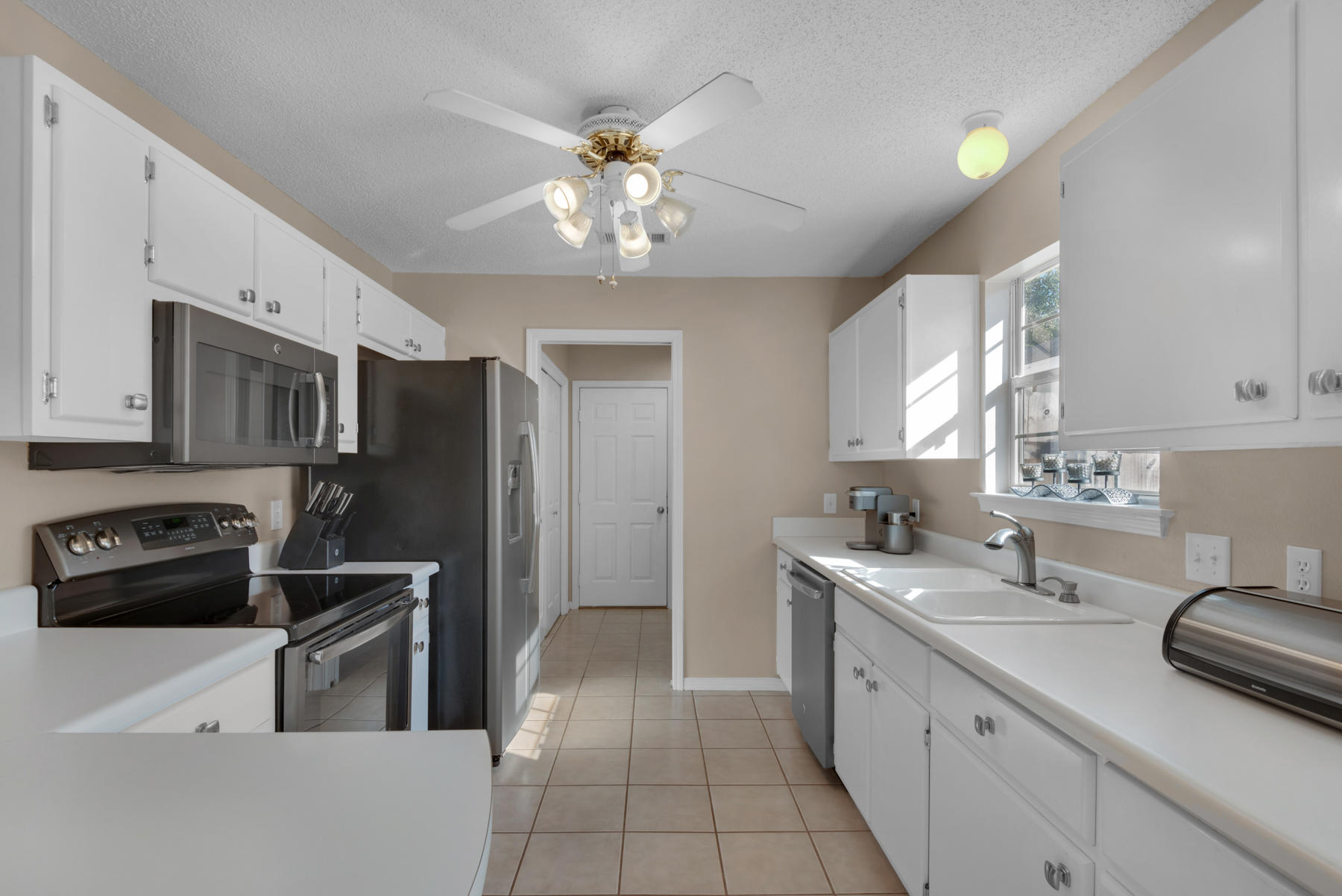 EMERALD ESTATES - Residential