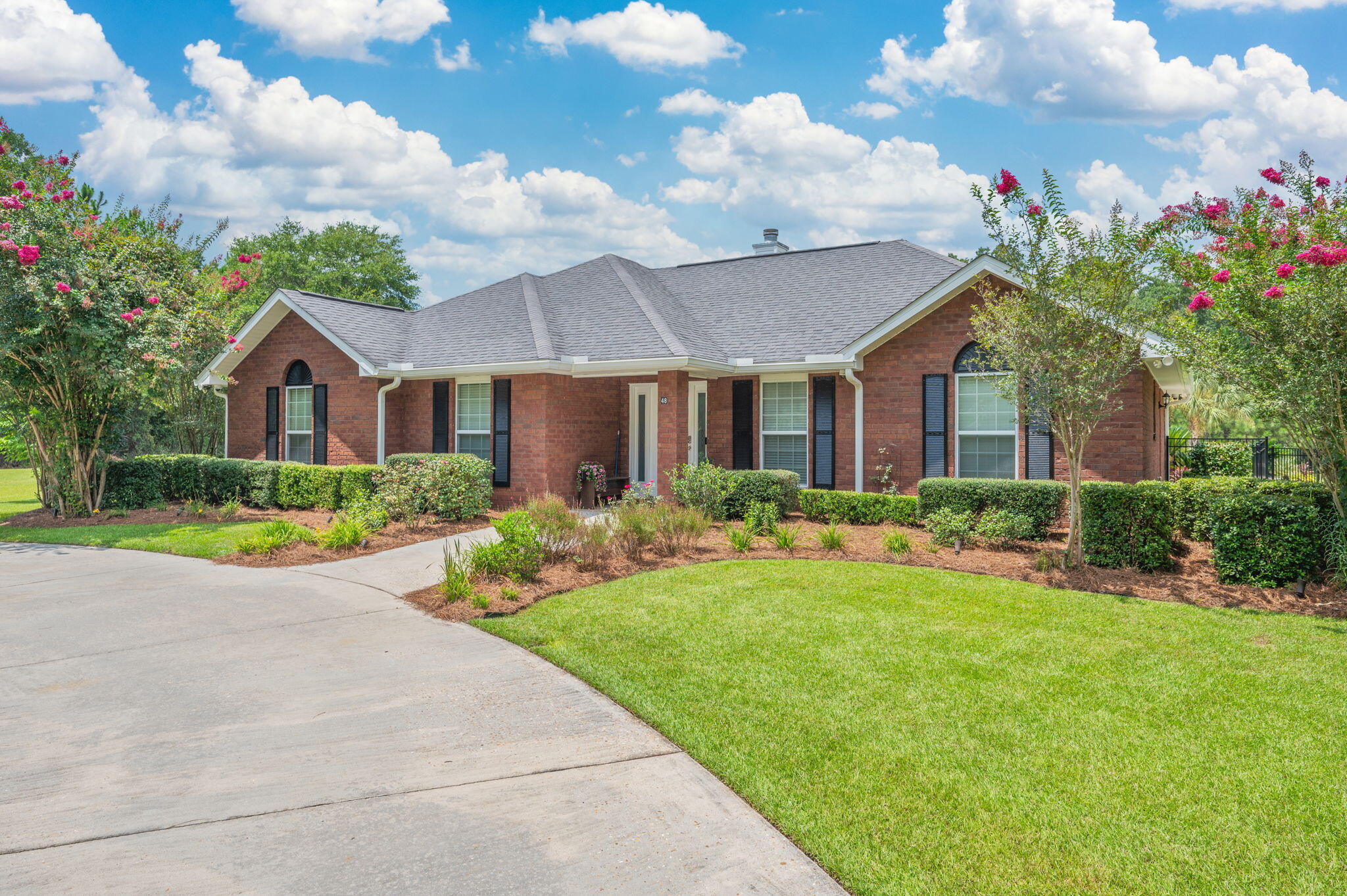 PINE VIEW - Residential