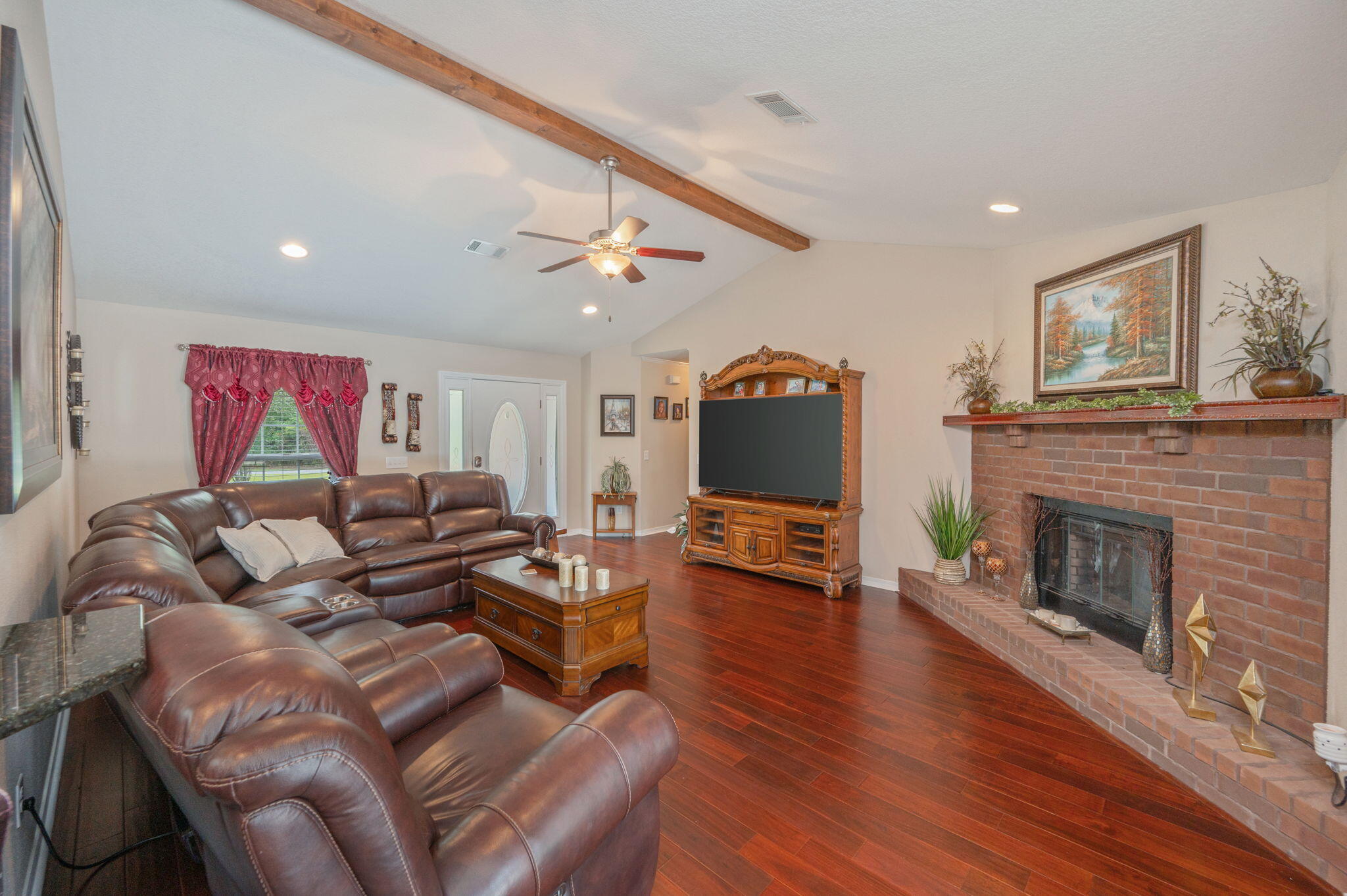 PINE VIEW - Residential