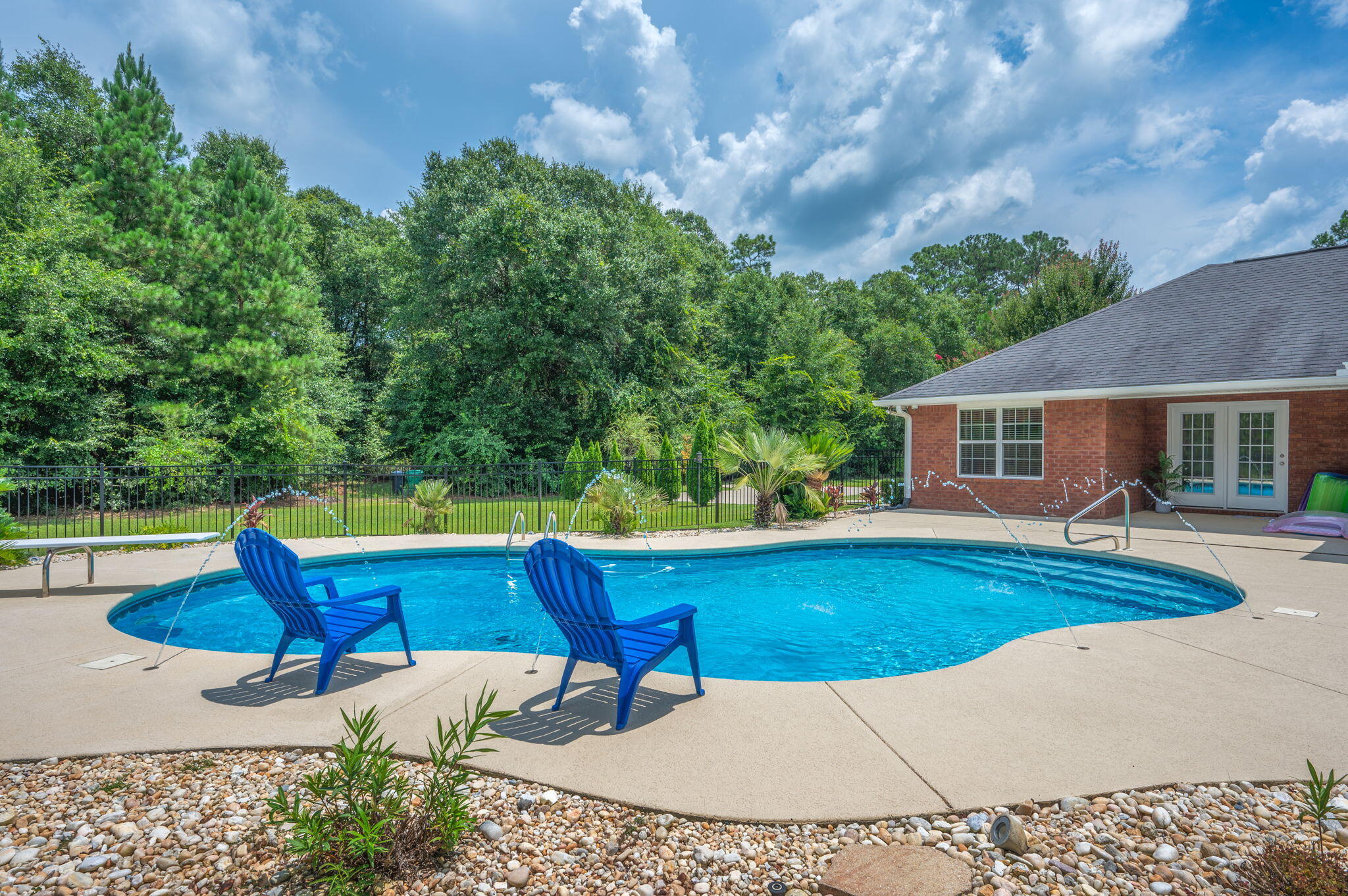 PINE VIEW - Residential