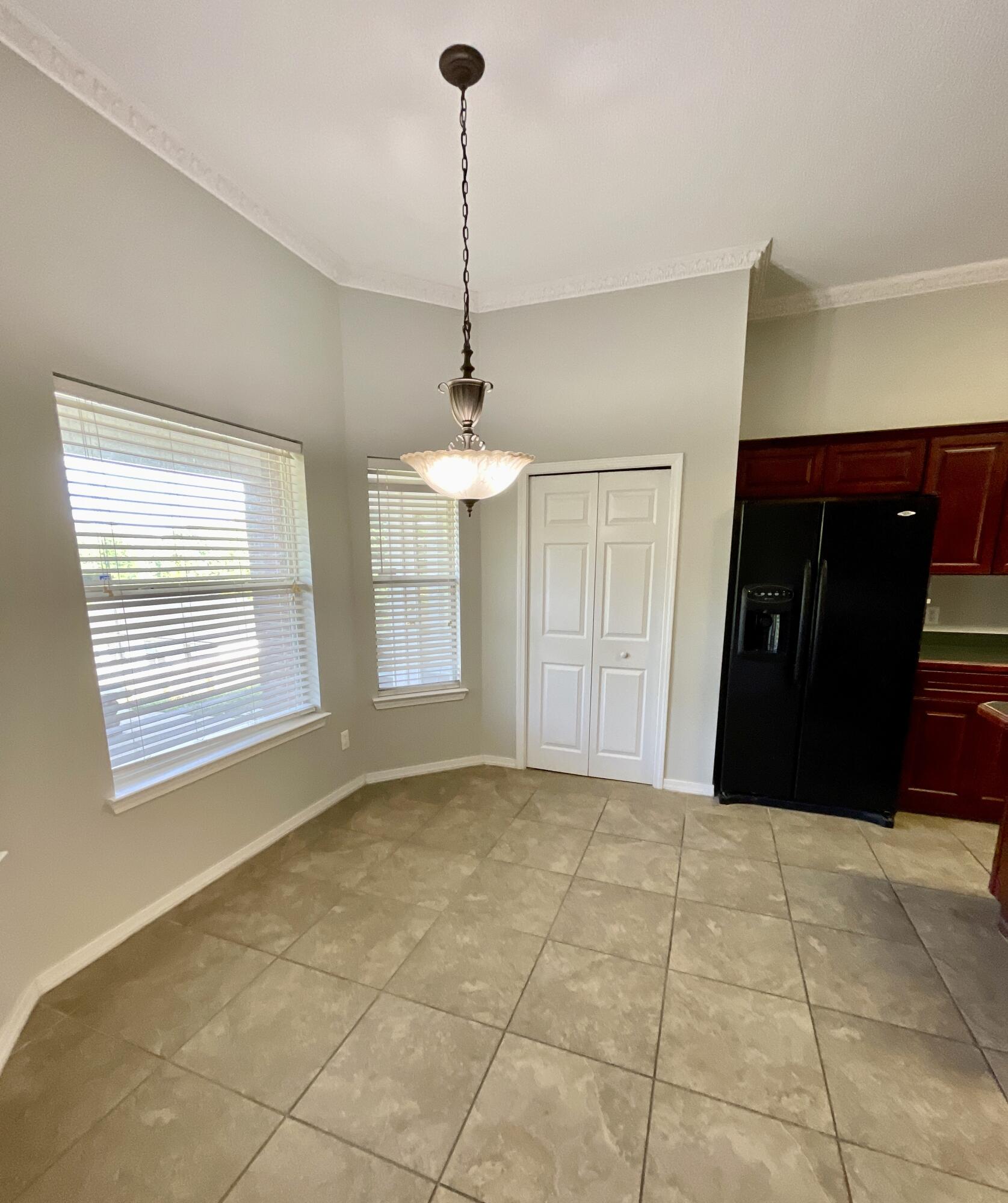 COUNTRYVIEW ESTATES 10TH ADDN - Residential