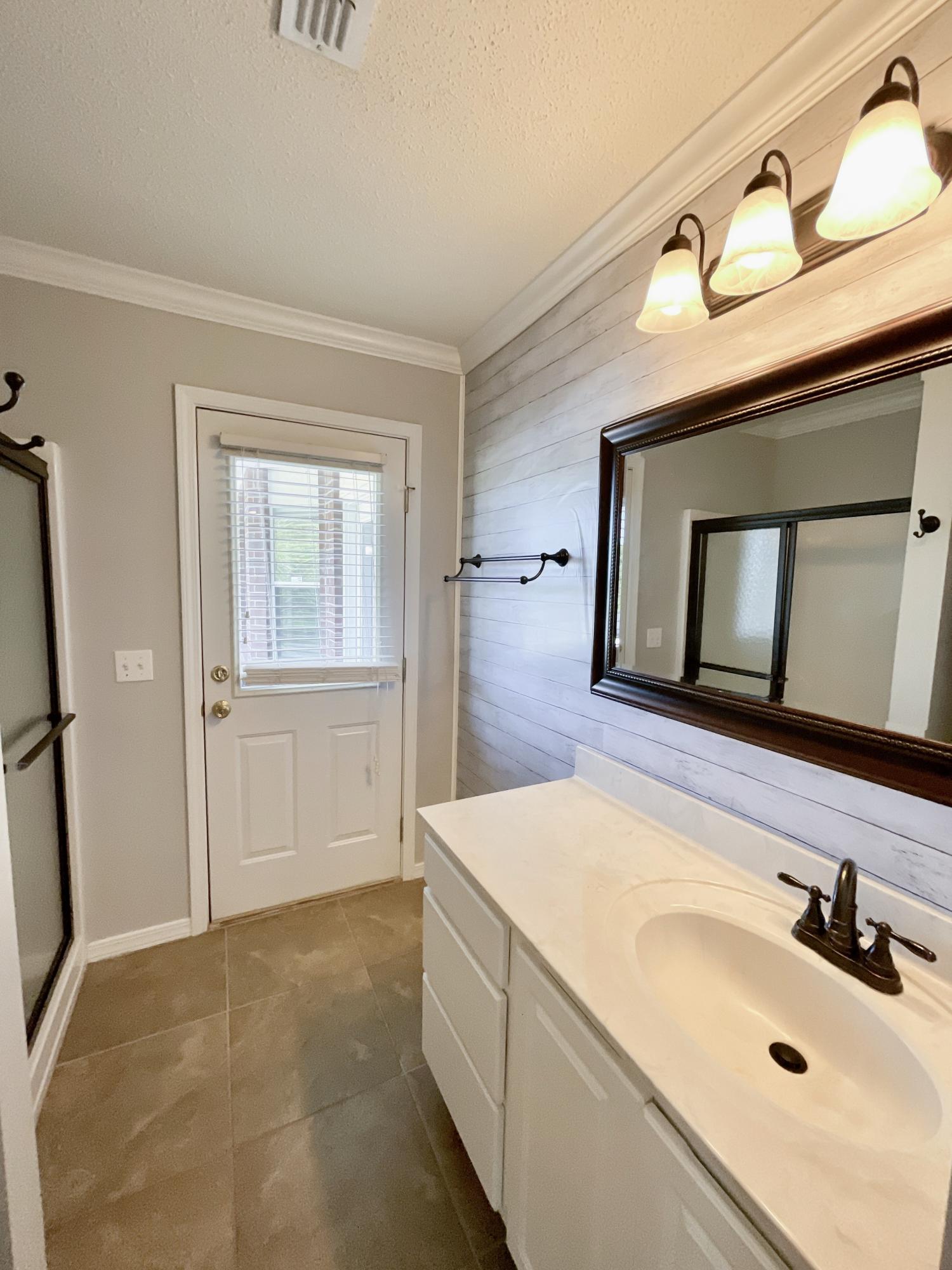 COUNTRYVIEW ESTATES 10TH ADDN - Residential