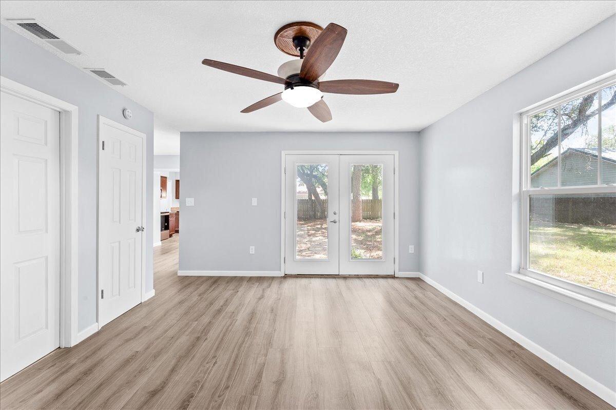 SHERWOOD FOREST - Residential Lease