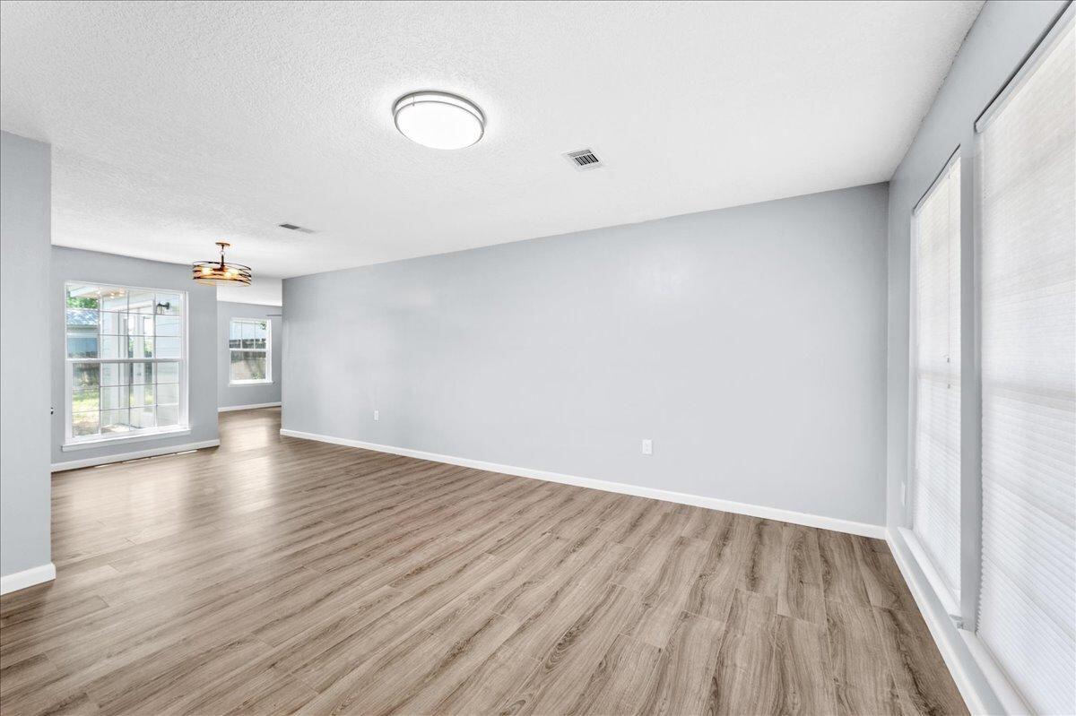 SHERWOOD FOREST - Residential Lease