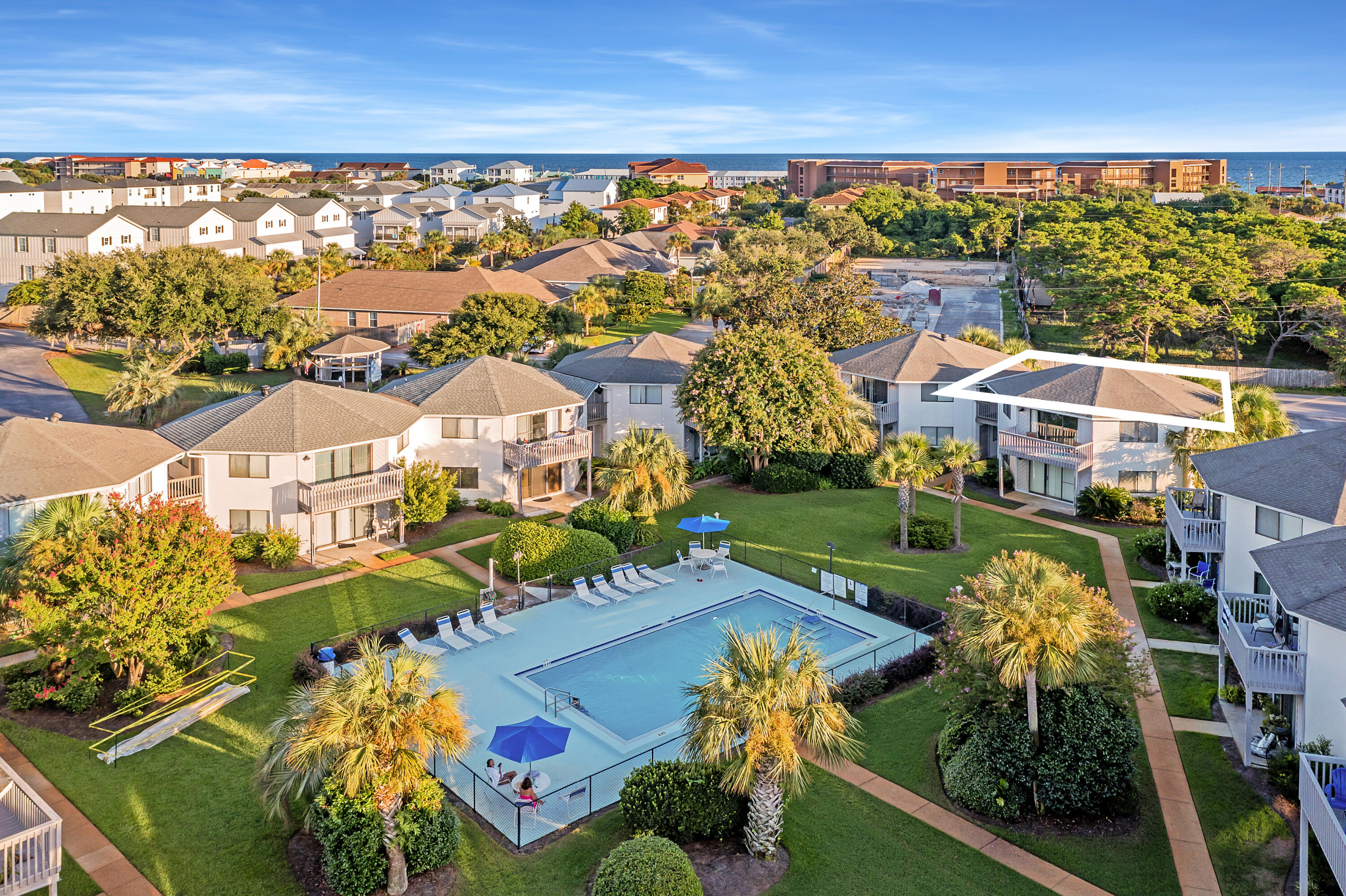 CRYSTAL VILLAGE CONDO PH 1 - Residential