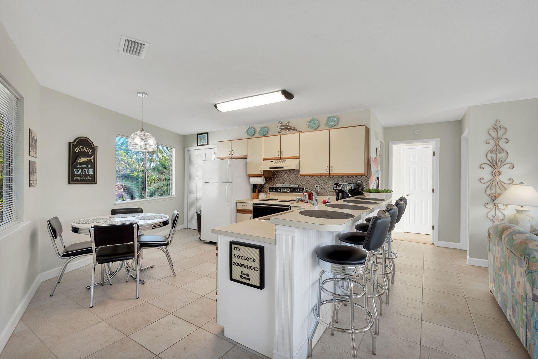 CRYSTAL VILLAGE CONDO PH 1 - Residential