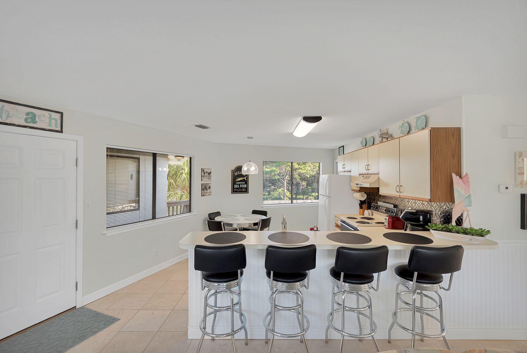 CRYSTAL VILLAGE CONDO PH 1 - Residential