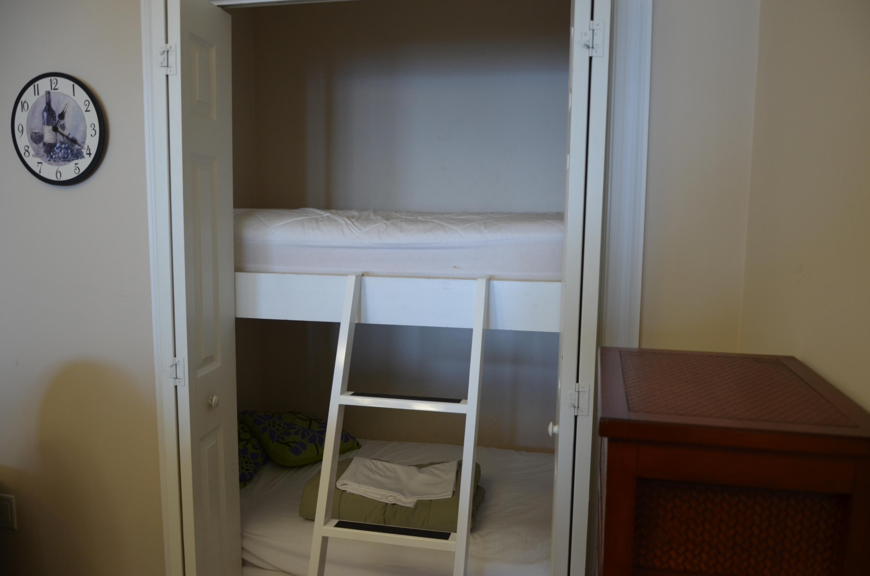 TREASURE ISLAND - Residential