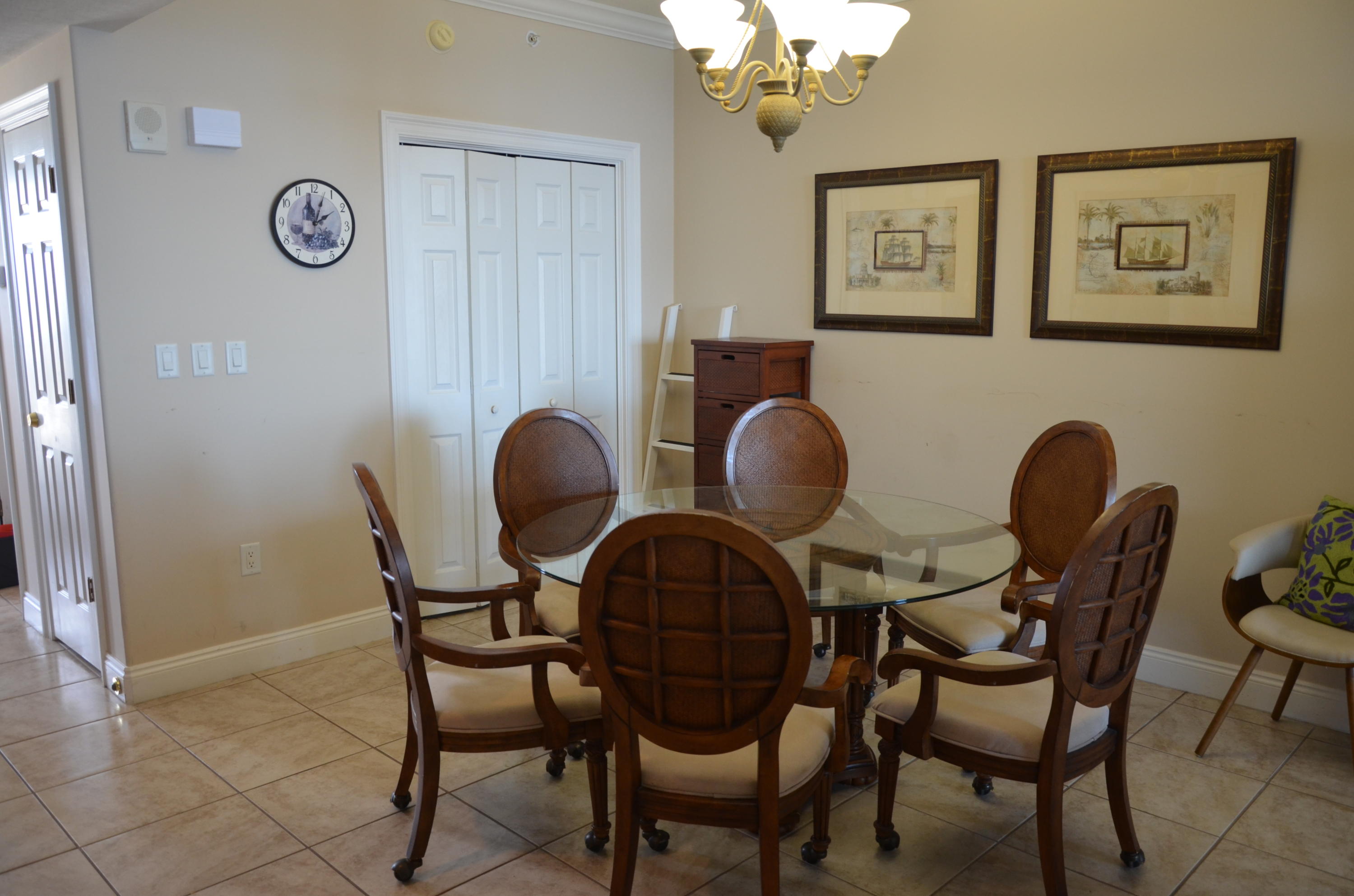 TREASURE ISLAND - Residential