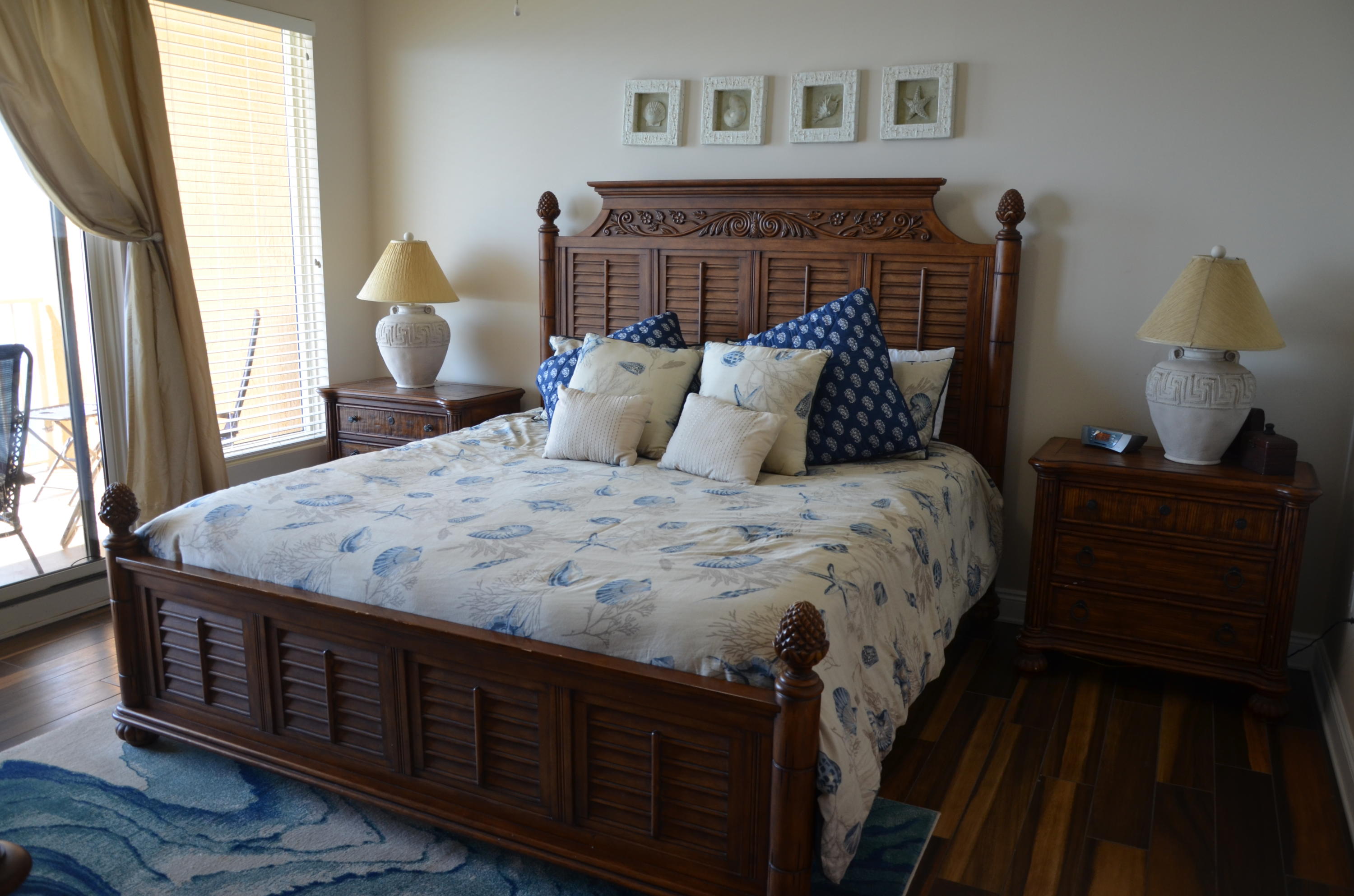 TREASURE ISLAND - Residential