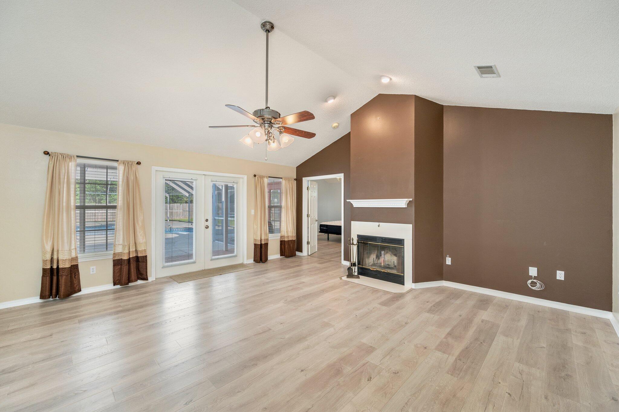 MOSSY COVE - Residential